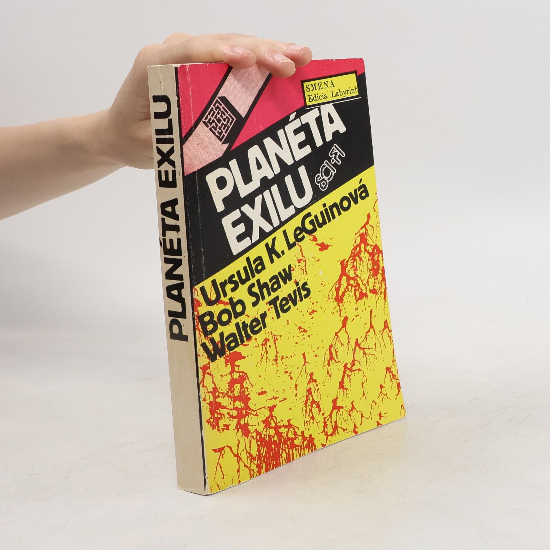 Tevis Walter Planéta exilu