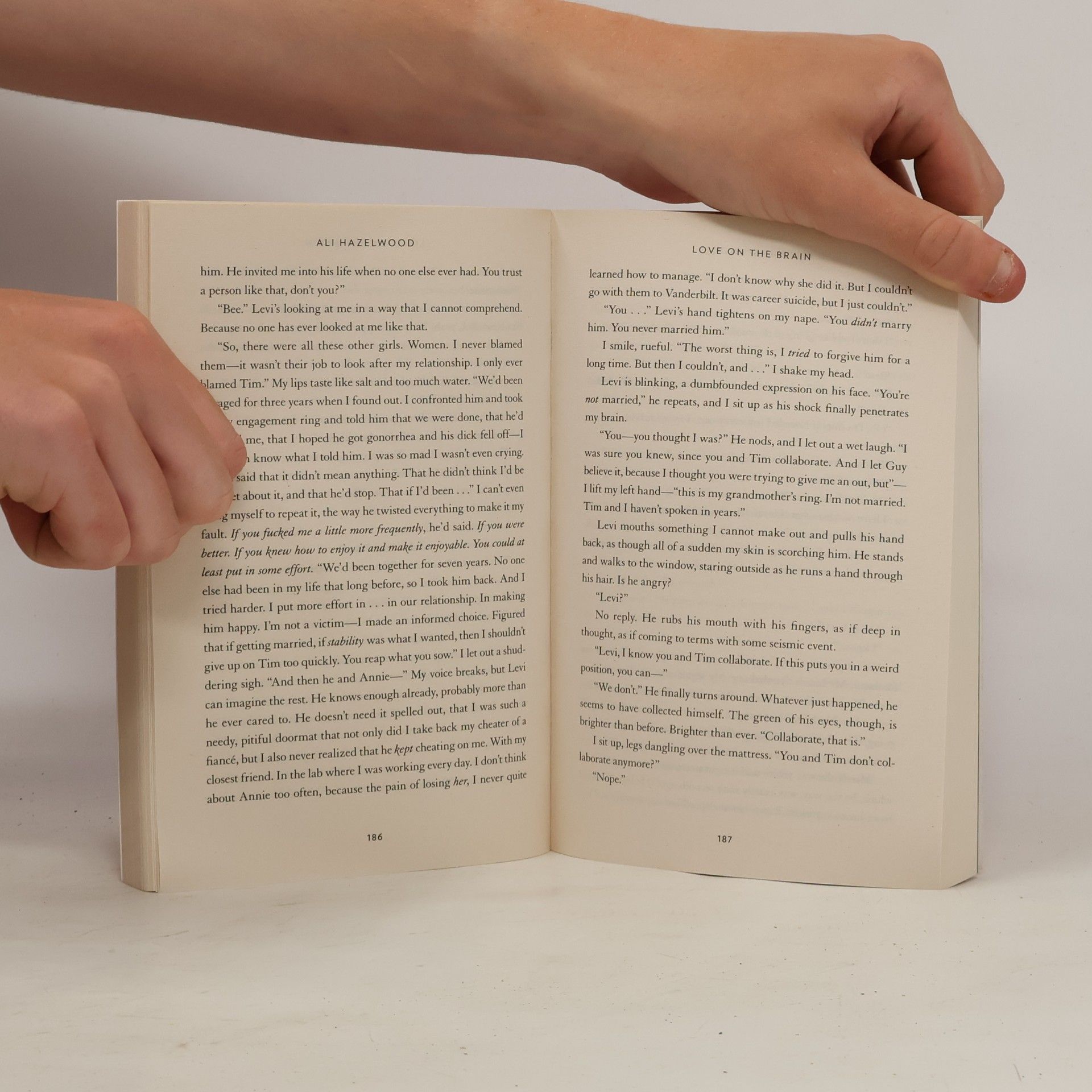 Ali Hazelwood Love on the Brain