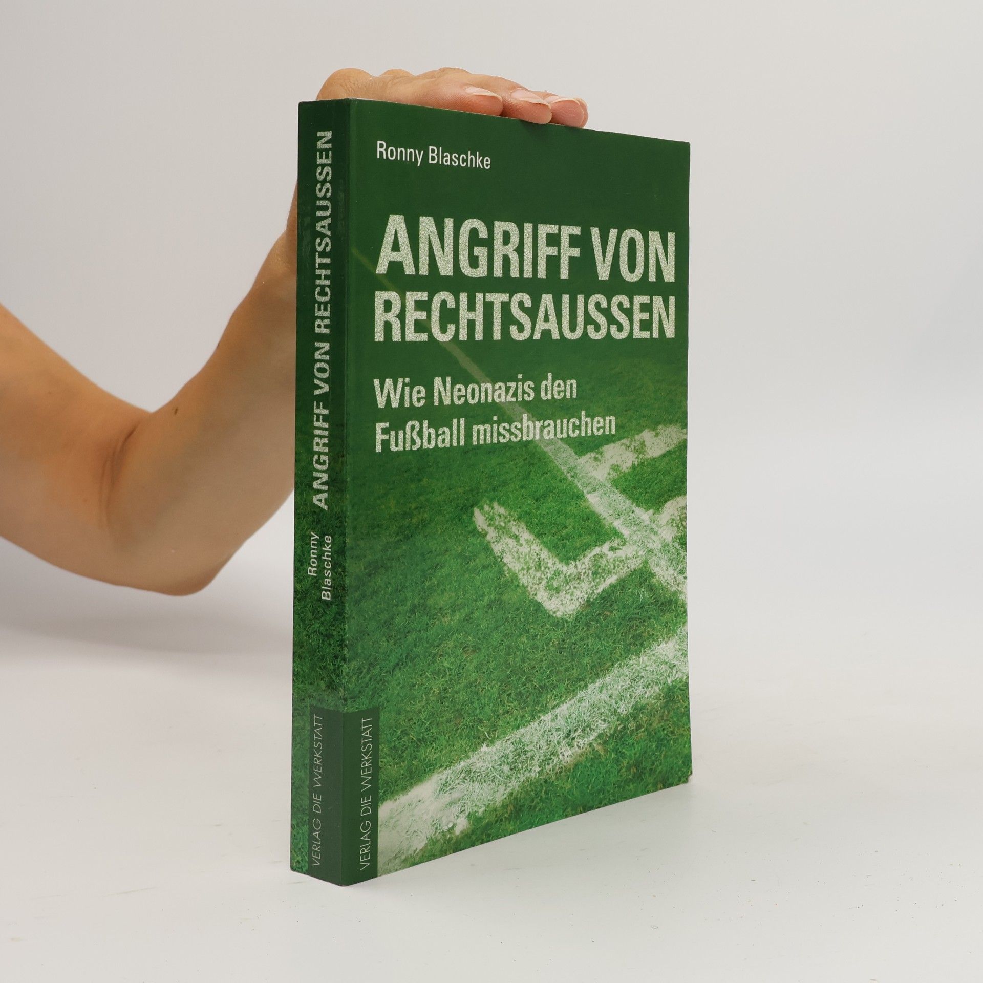 Angriff von Rechtsaußen