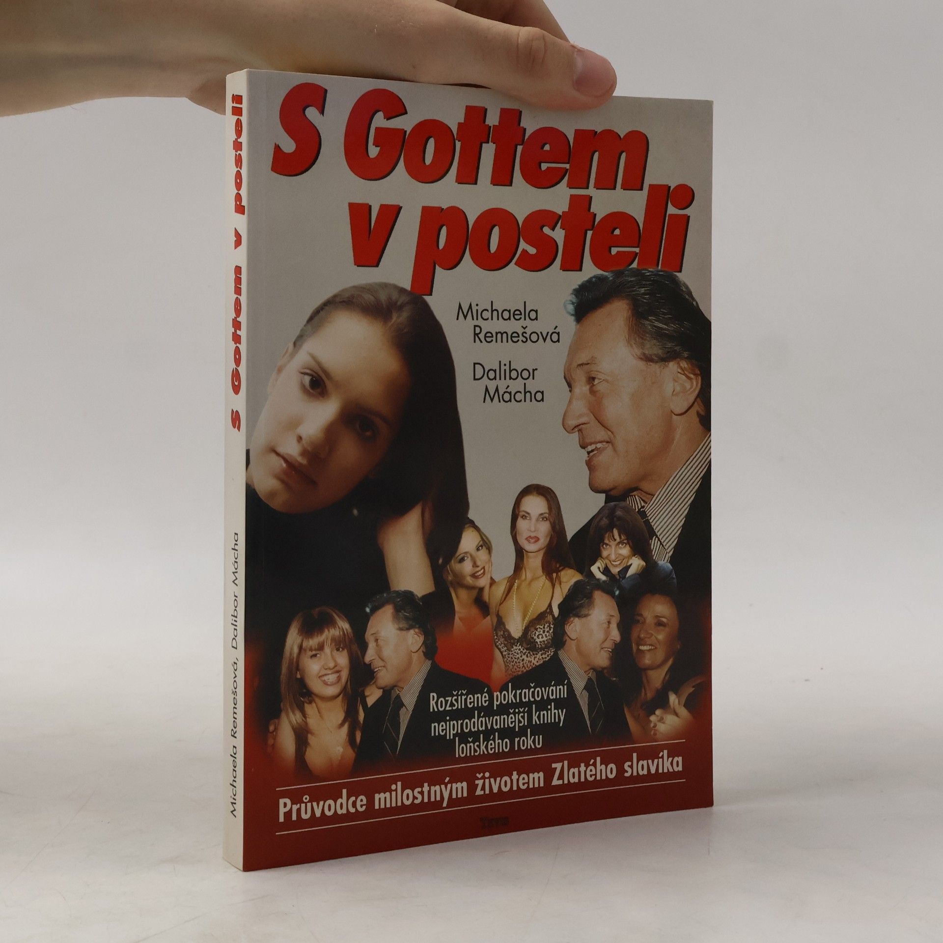 S Gottem v posteli