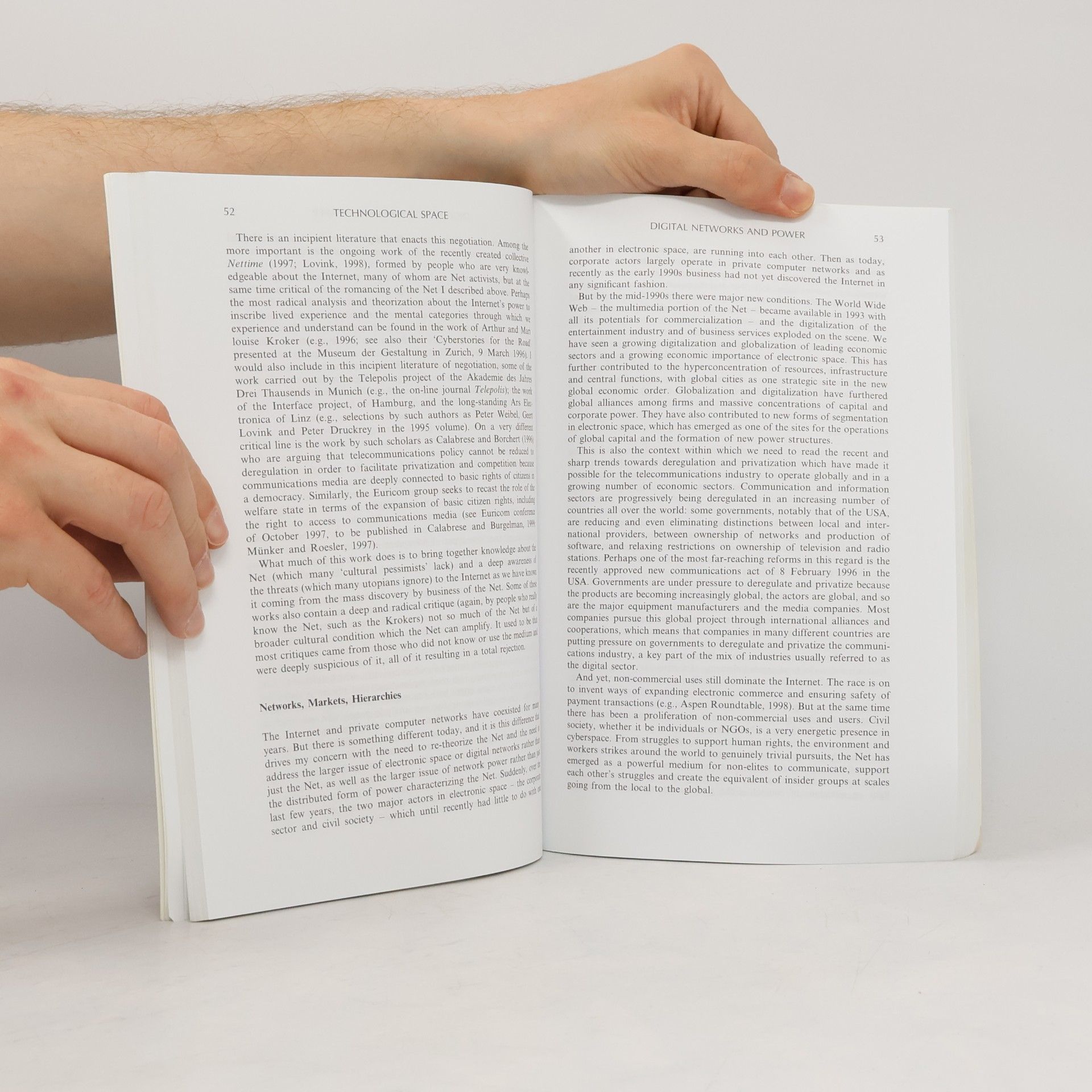 Mike Featherstone Theory, Culture & Society: Spaces of Culture