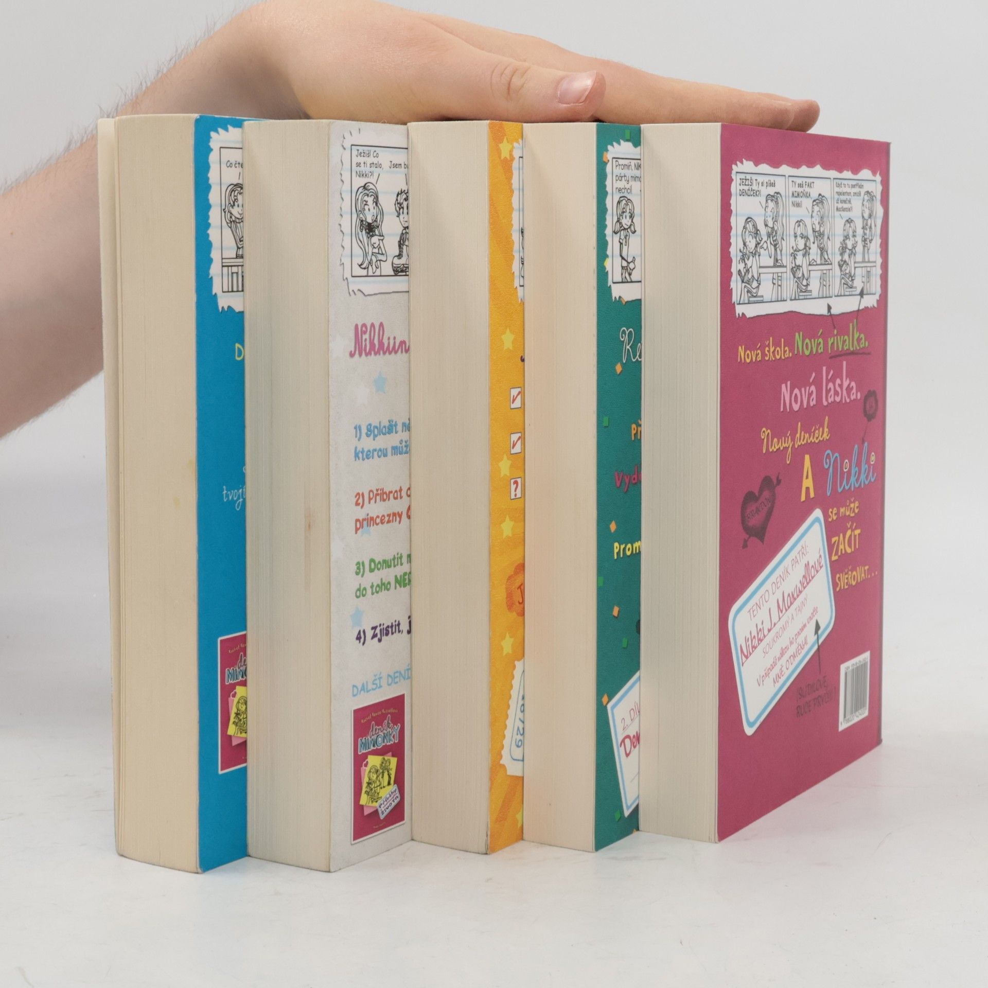 Rachel Renée Russellová Deník mimoňky 1-5 (box)