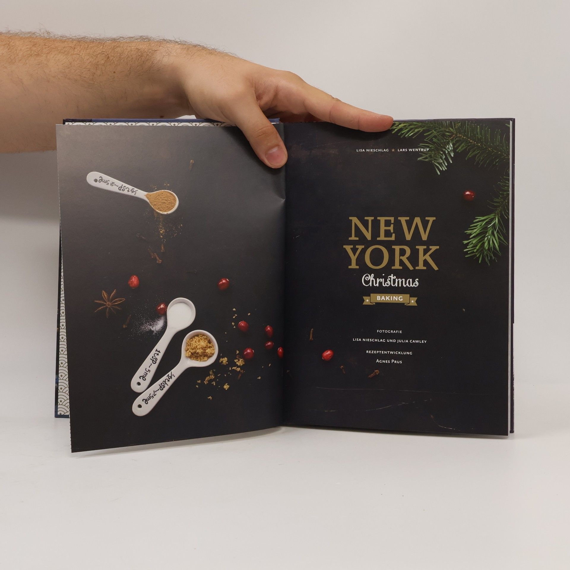 Lisa Nieschlag New York Christmas baking