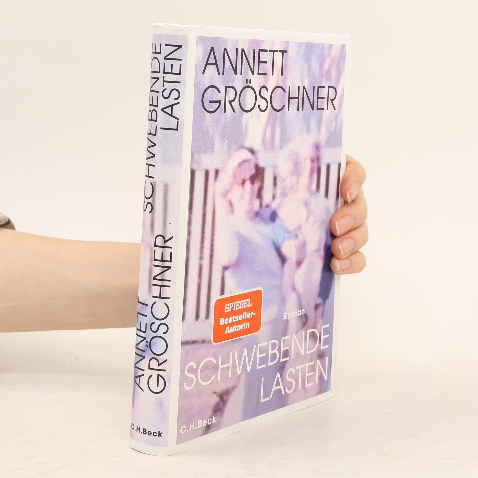 Annett Gröschner Schwebende Lasten