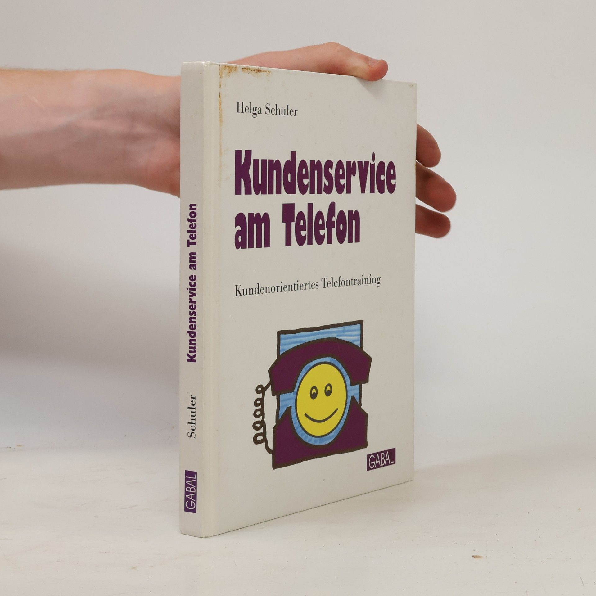 Helga Schuler Kundenservice am Telefon