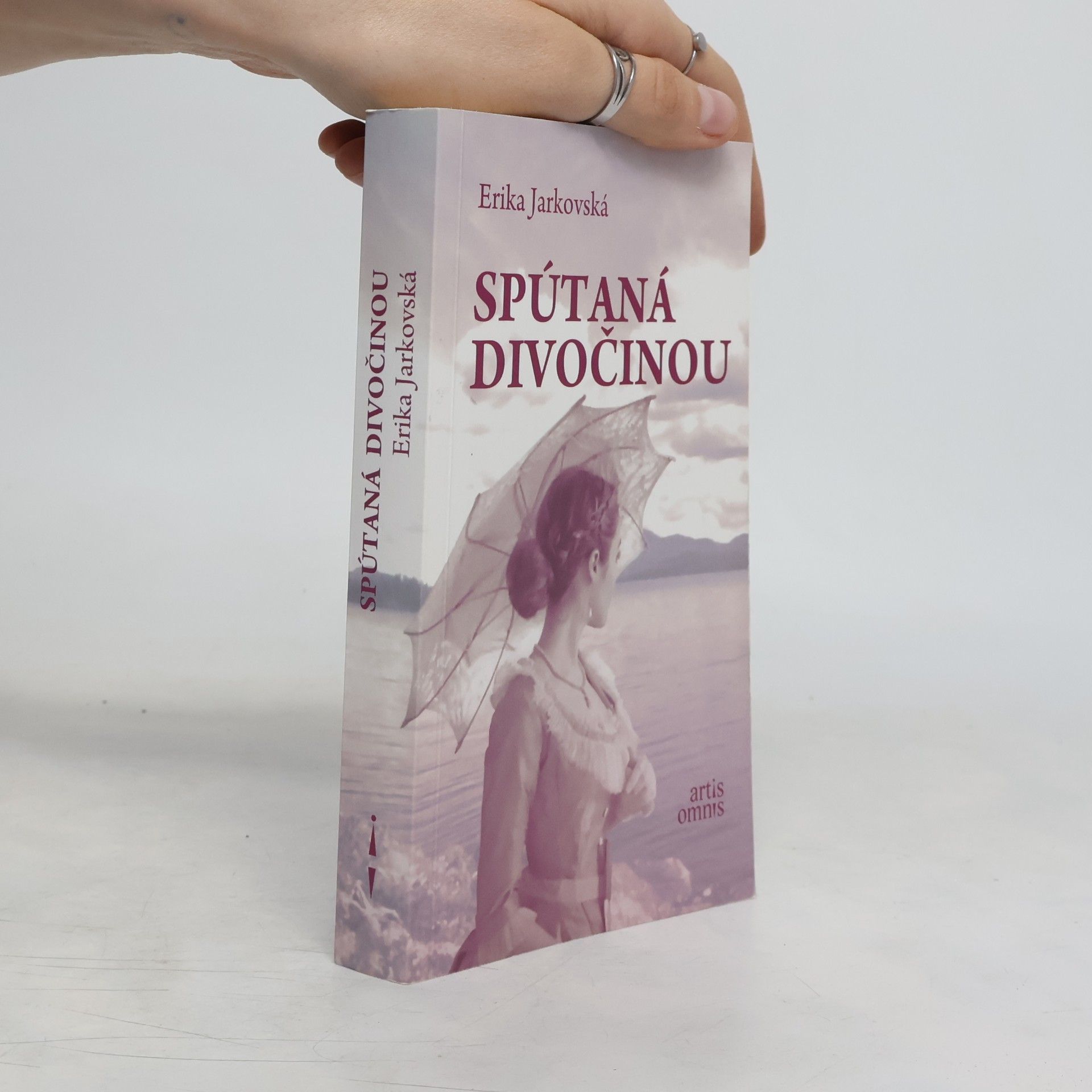 Erika Jarkovská Spútaná divočinou