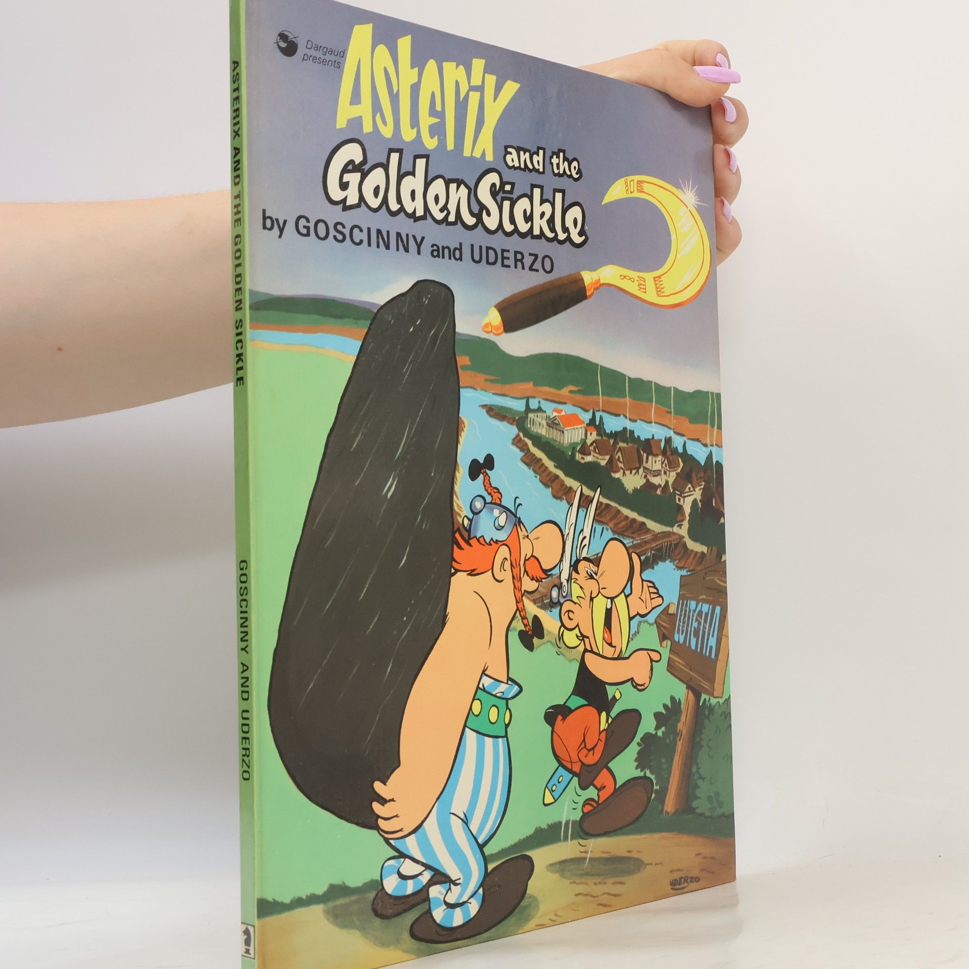 Asterix and the Golden Sickle