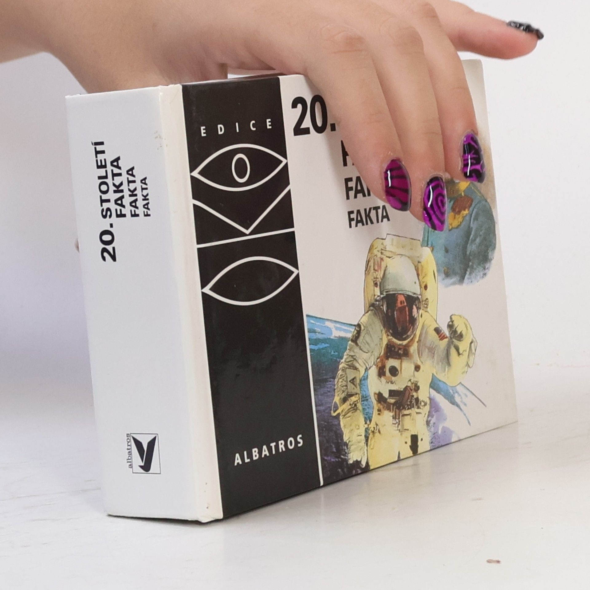20. století. Fakta, fakta, fakta.