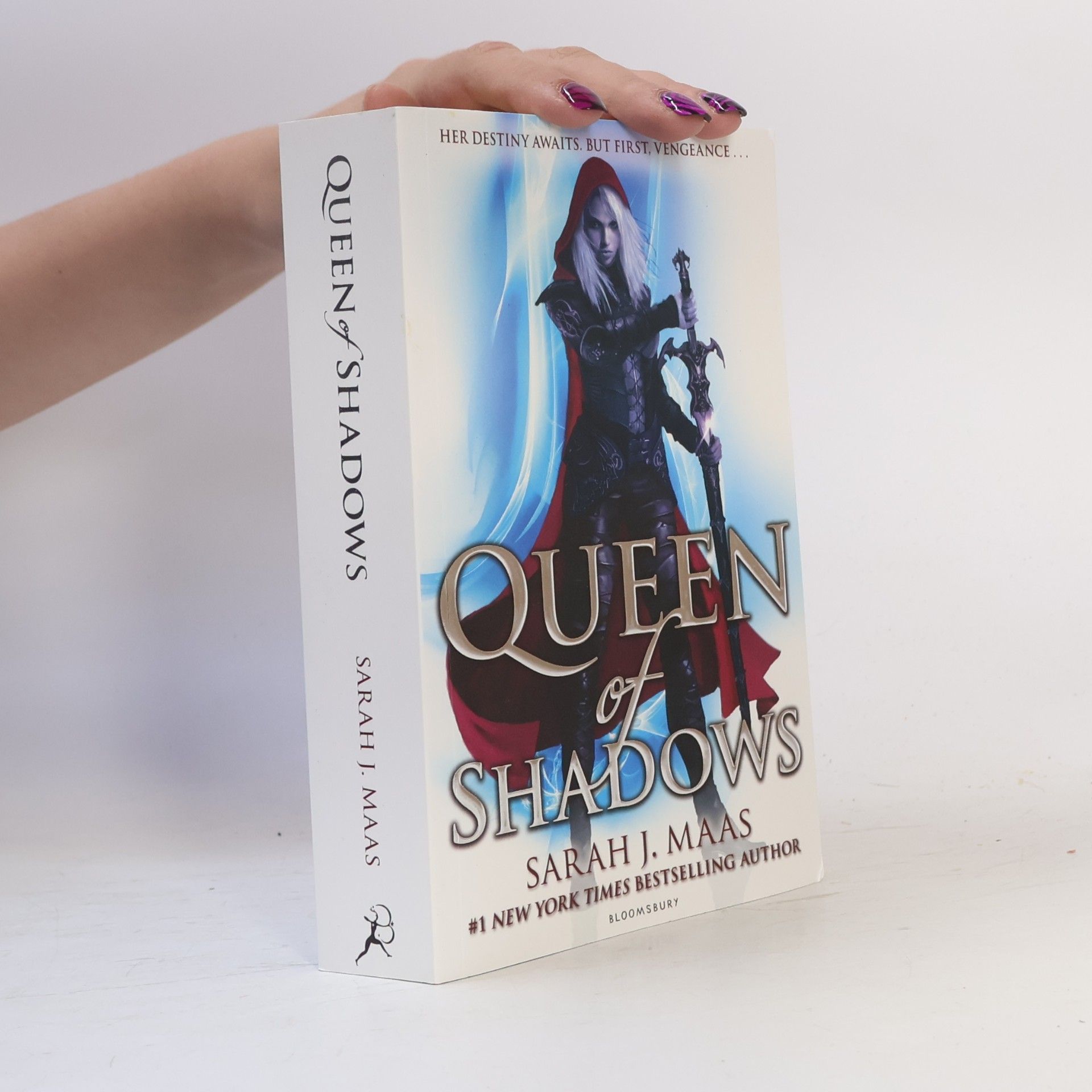 Sarah J. Maas Queen of shadows