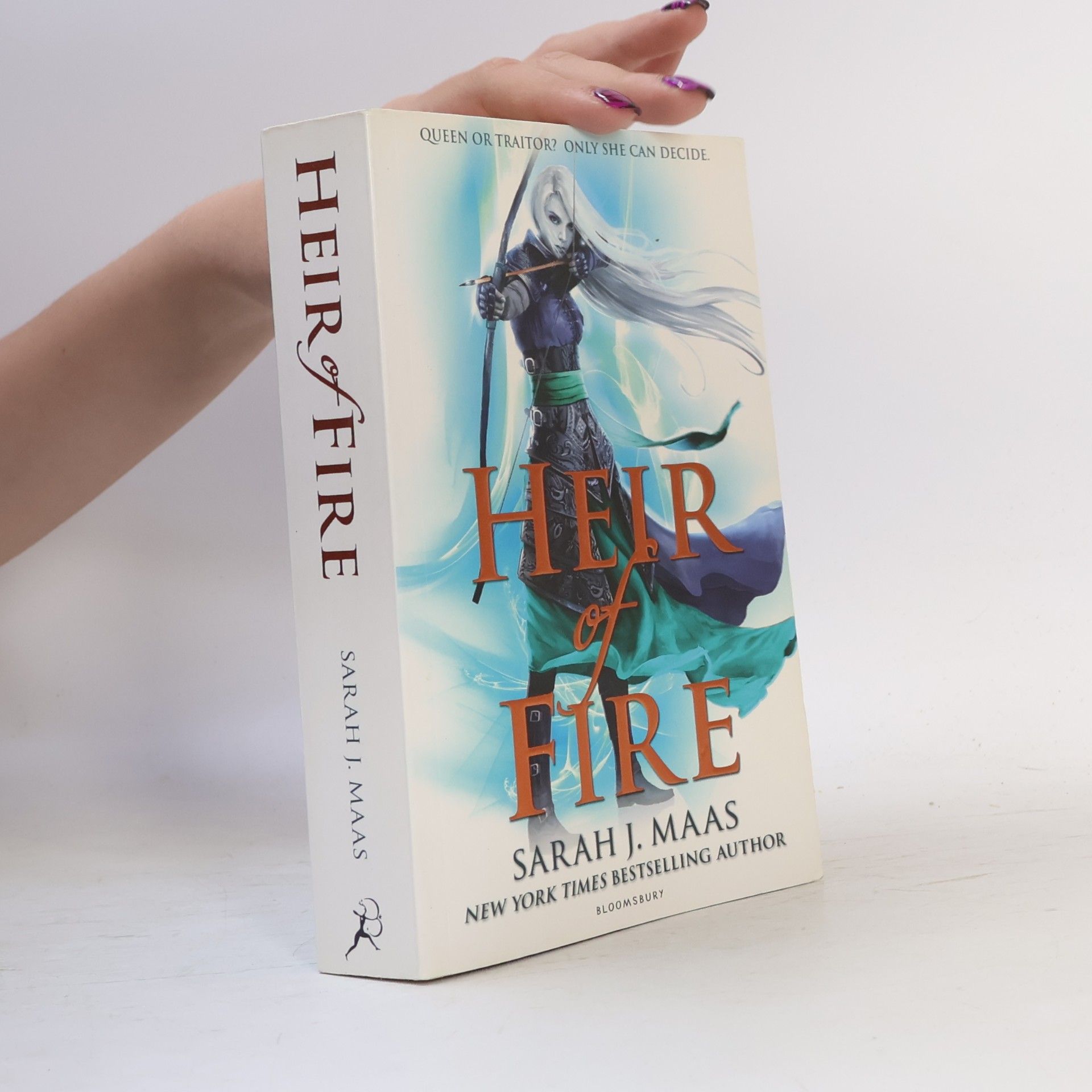 Sarah J. Maas Heir of fire