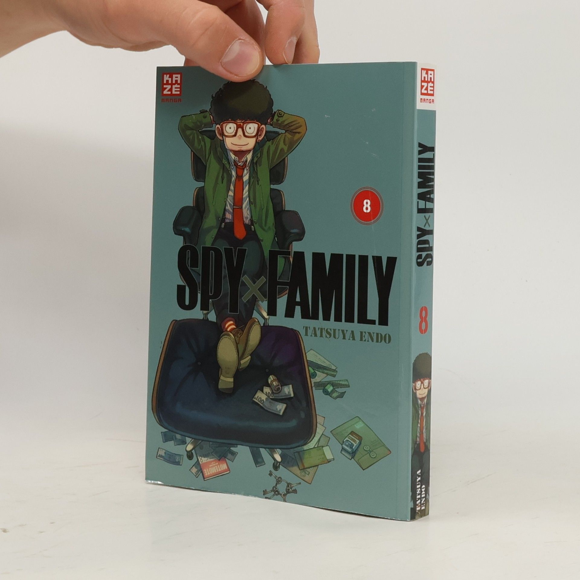 Tacuja Endó Spy x Family 8