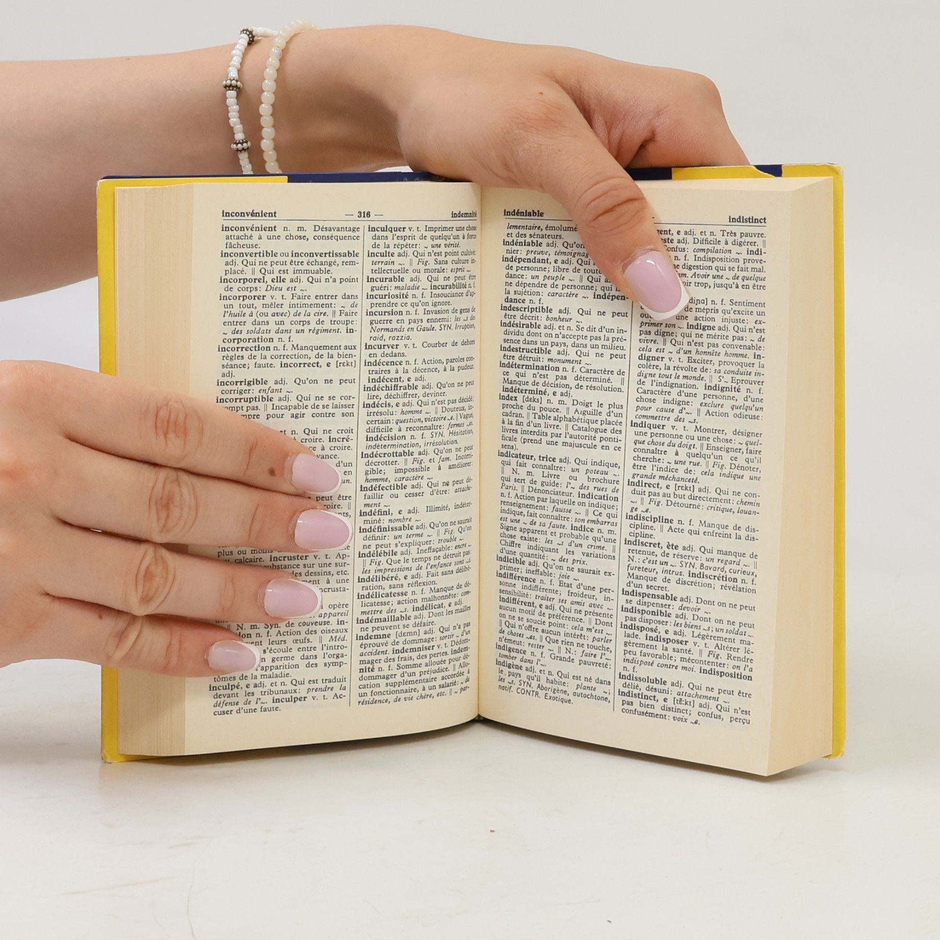 Autorenkollektiv Larousse élémentaire à l'usage des Allemands. Ein Schulwörterbuch mit französischen Definitionen]