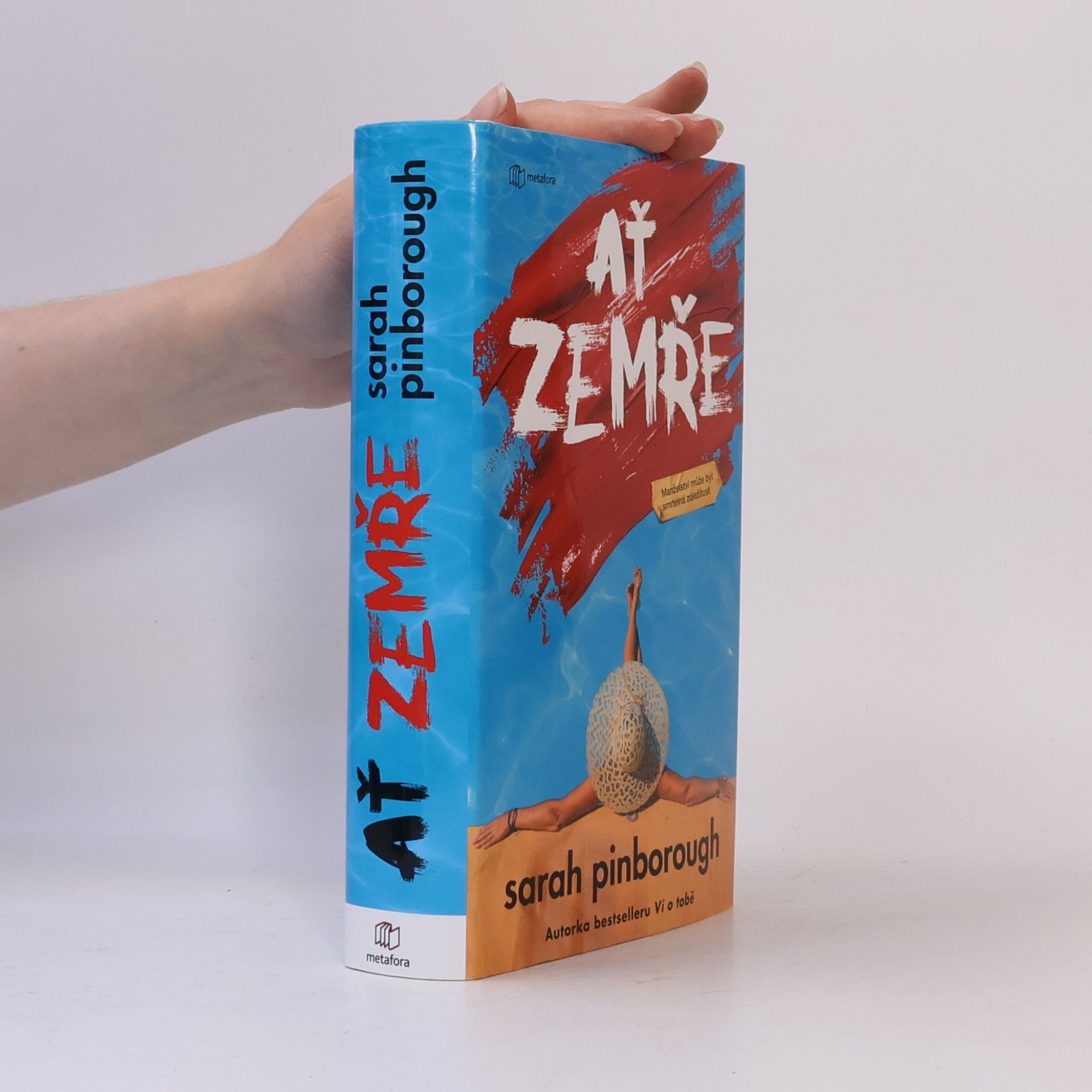 Sarah Pinborough Ať zemře