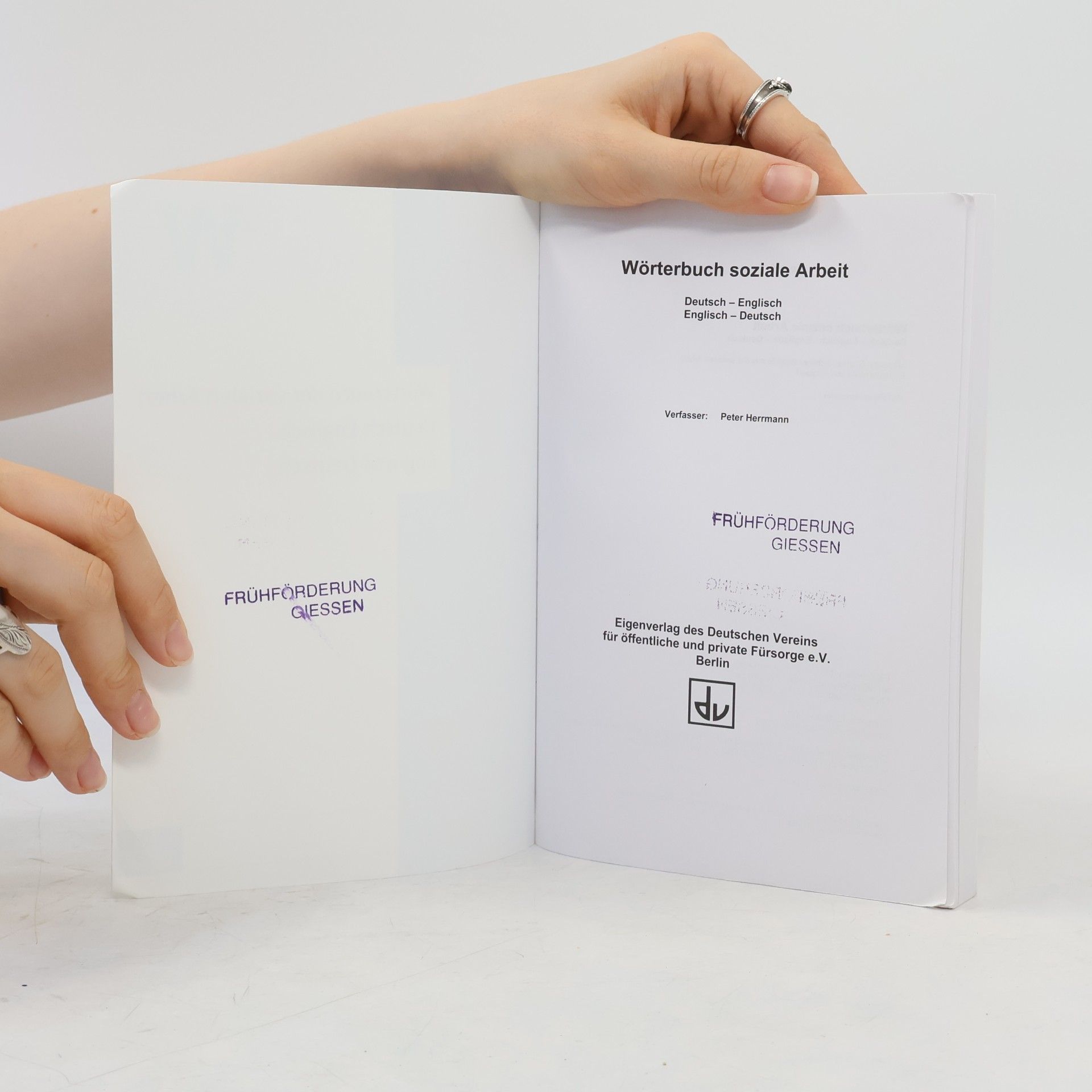 Peter Herrmann Wörterbuch der sozialen Arbeit, Deutsch-Englisch, Englisch-Deutsch