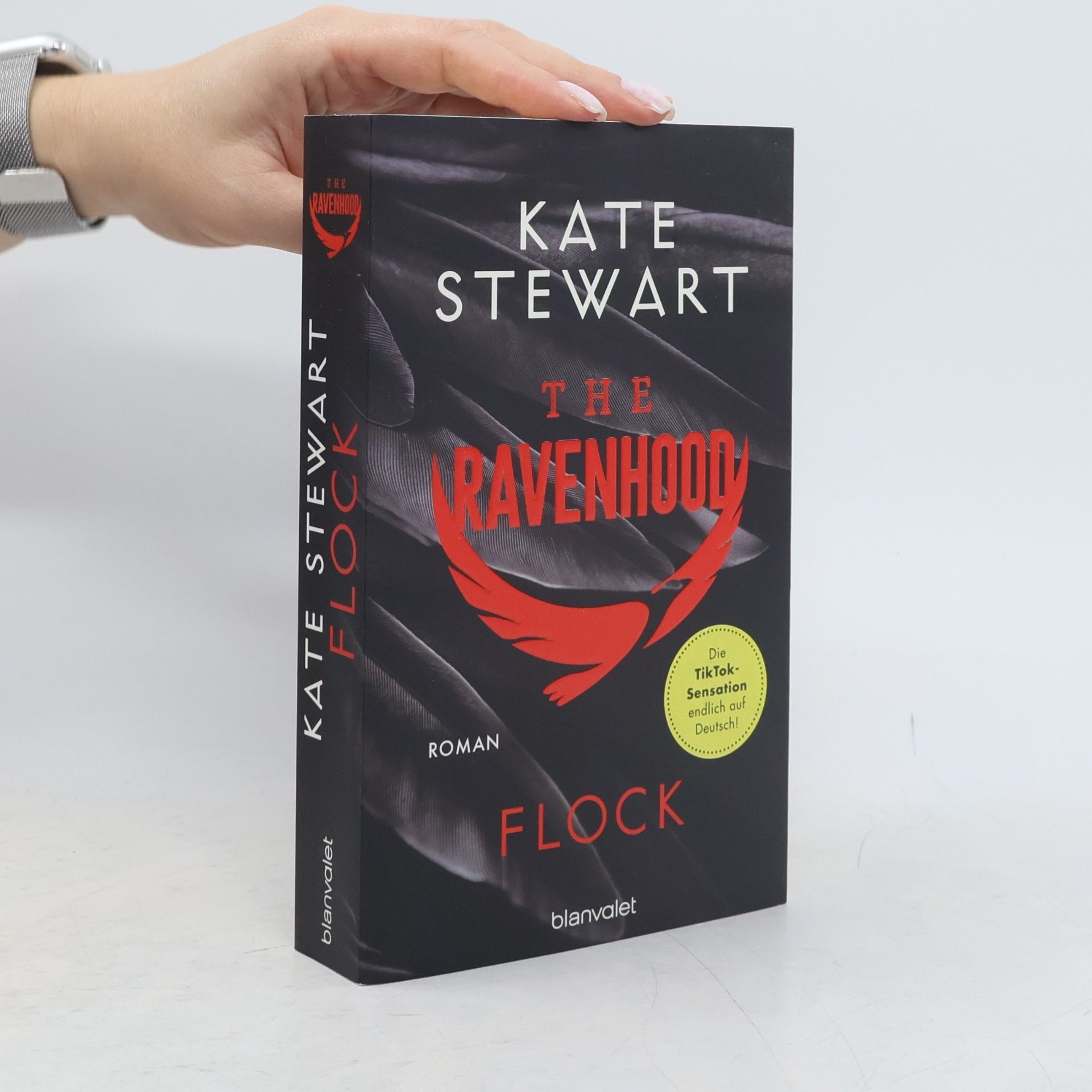 Kate Stewart The Ravenhood - Flock