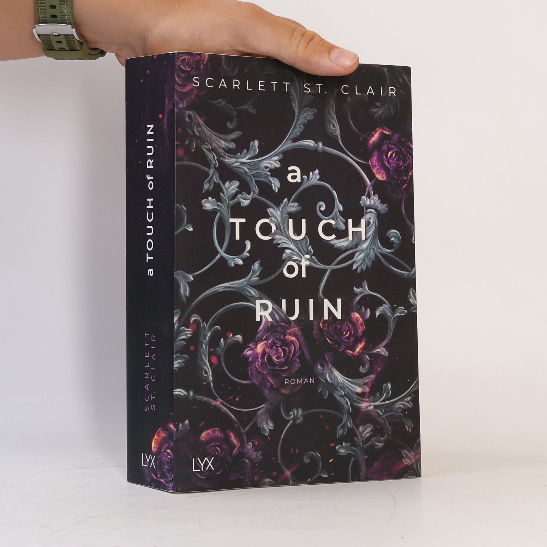 Scarlett St. Clair A Touch of Ruin