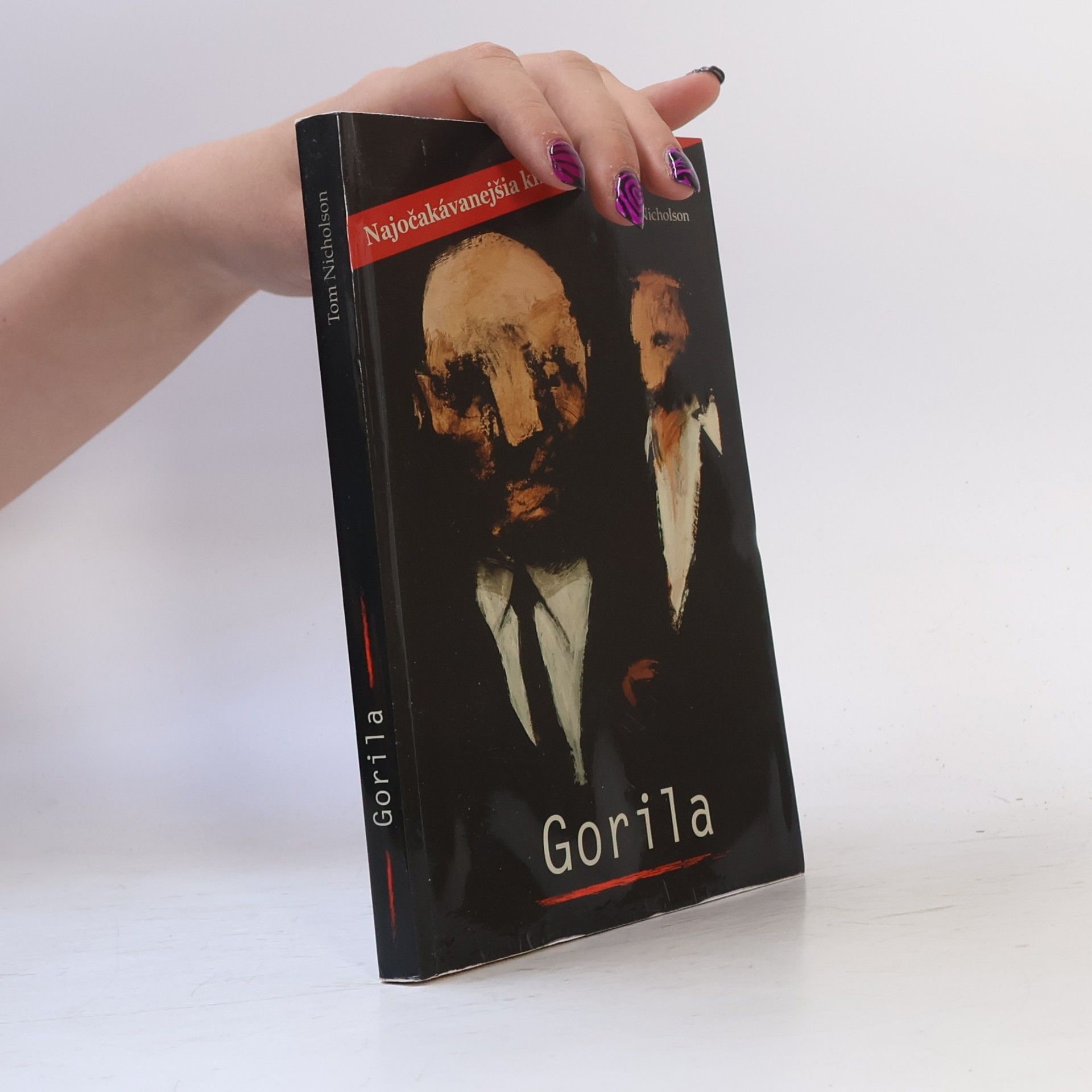 Tom Nicholson Gorila