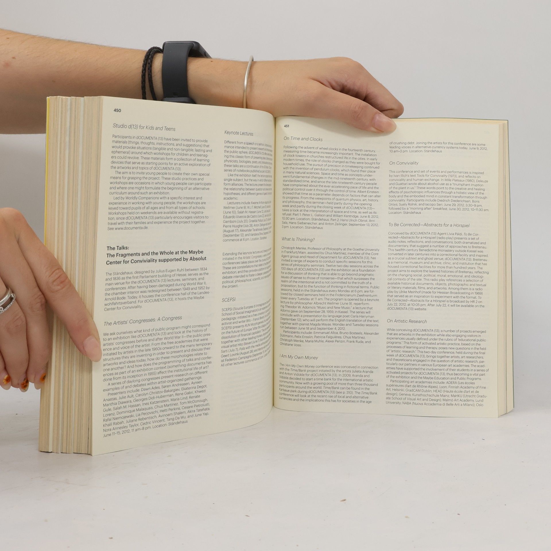 Eva Scharrer Das Begleitbuch. The Guidebook