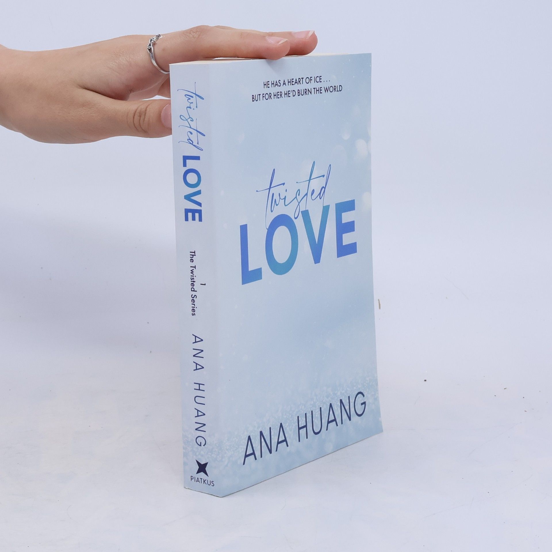 Ana Huang Twisted love. Twisted book one