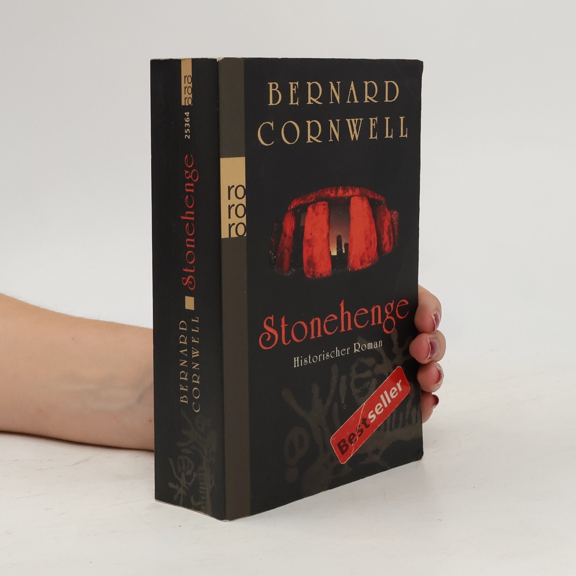 Bernard Cornwell Stonehenge