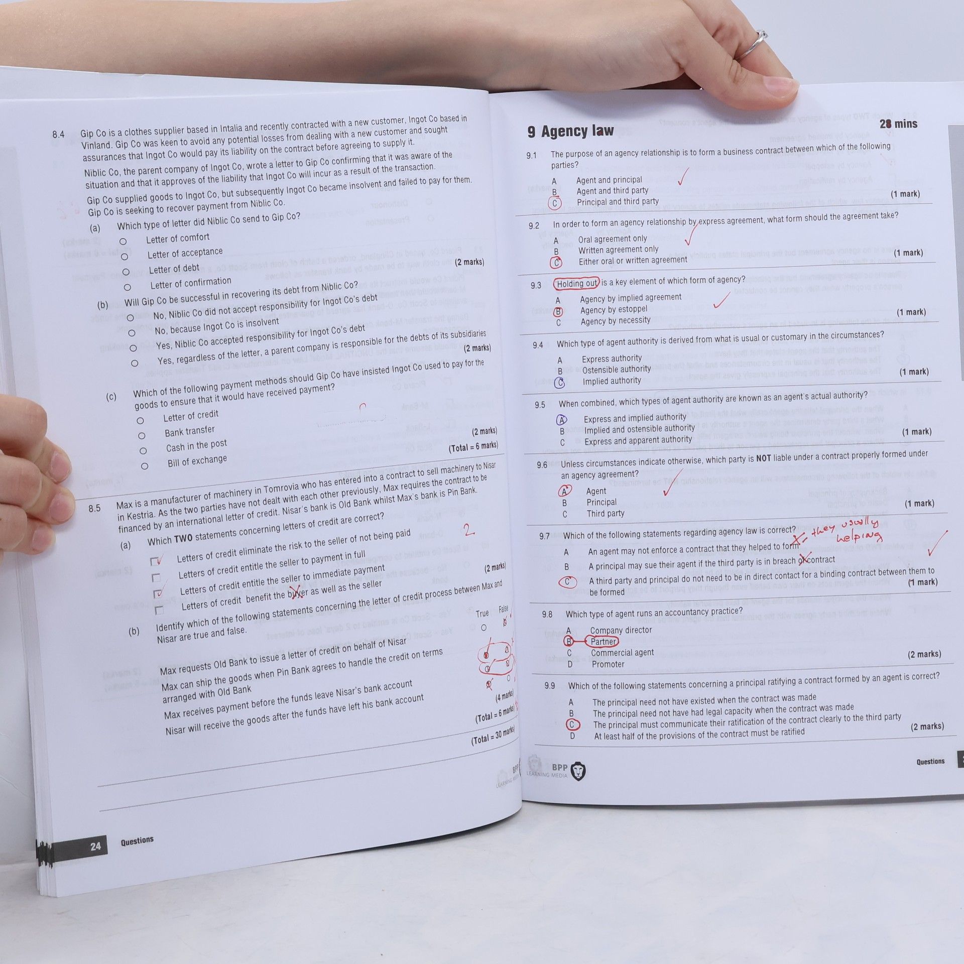 Kolektív autorov ACCA Approved. Corporate and Business Law (Global)