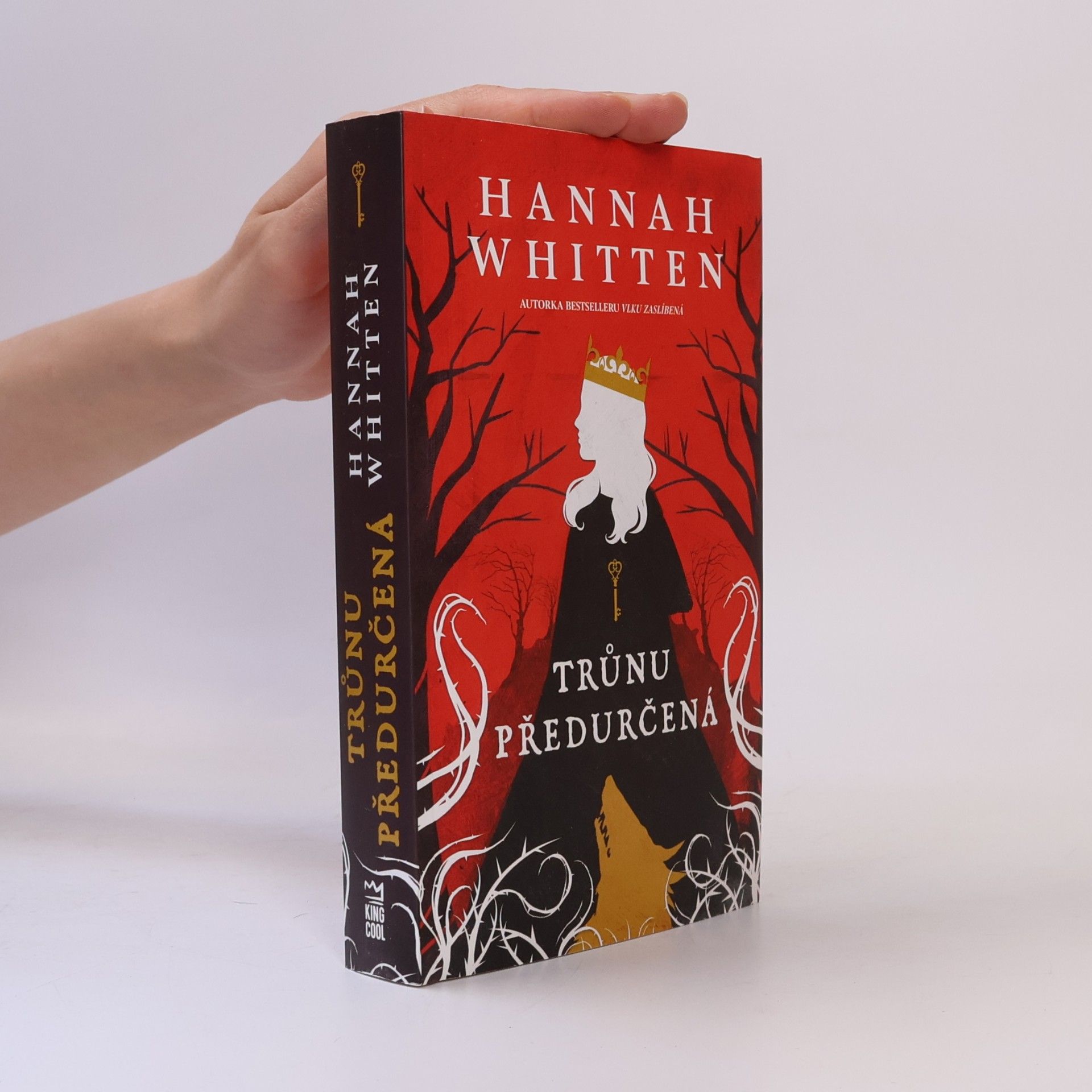 Hannah Whitten Trůnu předurčená