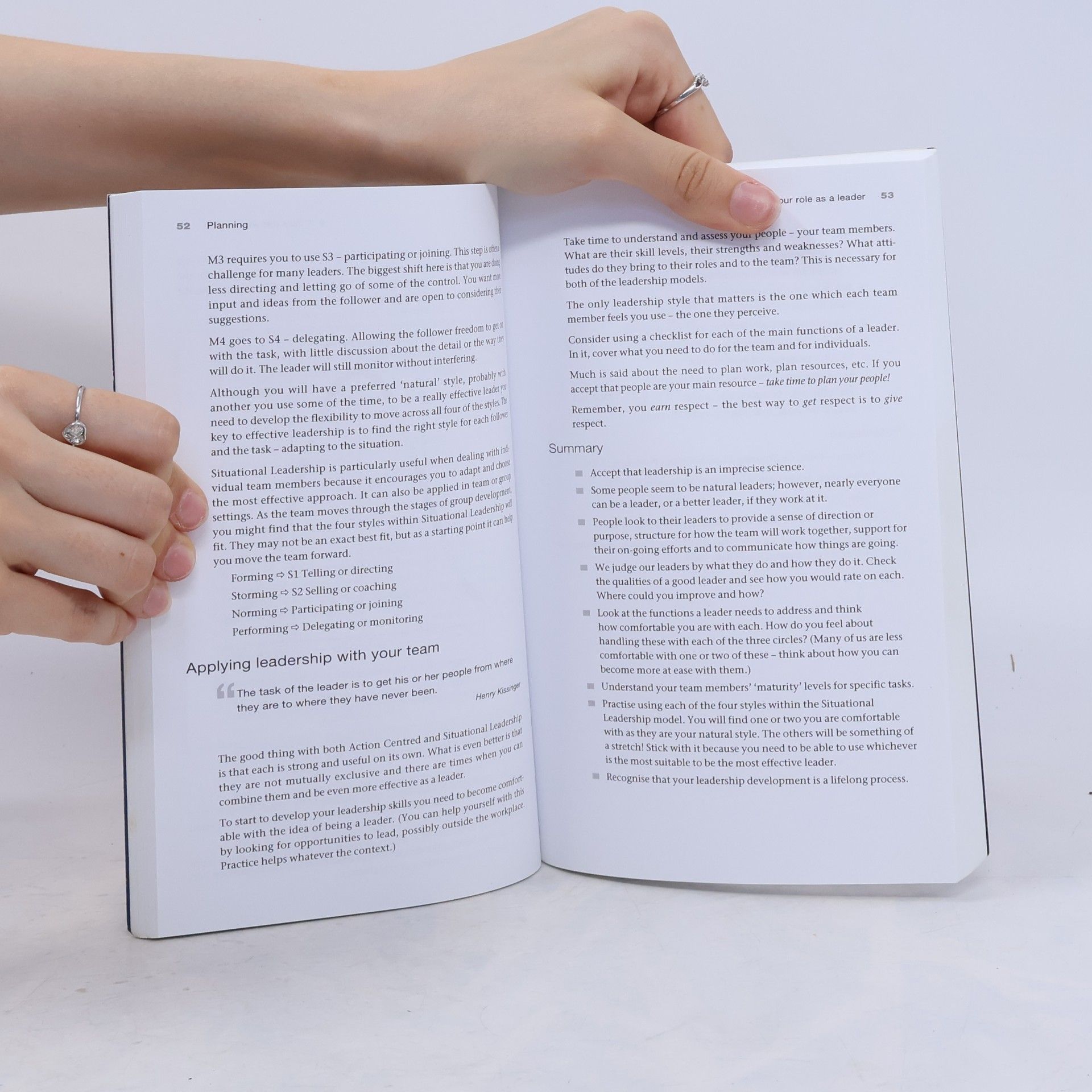 Graham Yemm Financial Times Essential Guides: FT Essential Guide to Leading Your Team