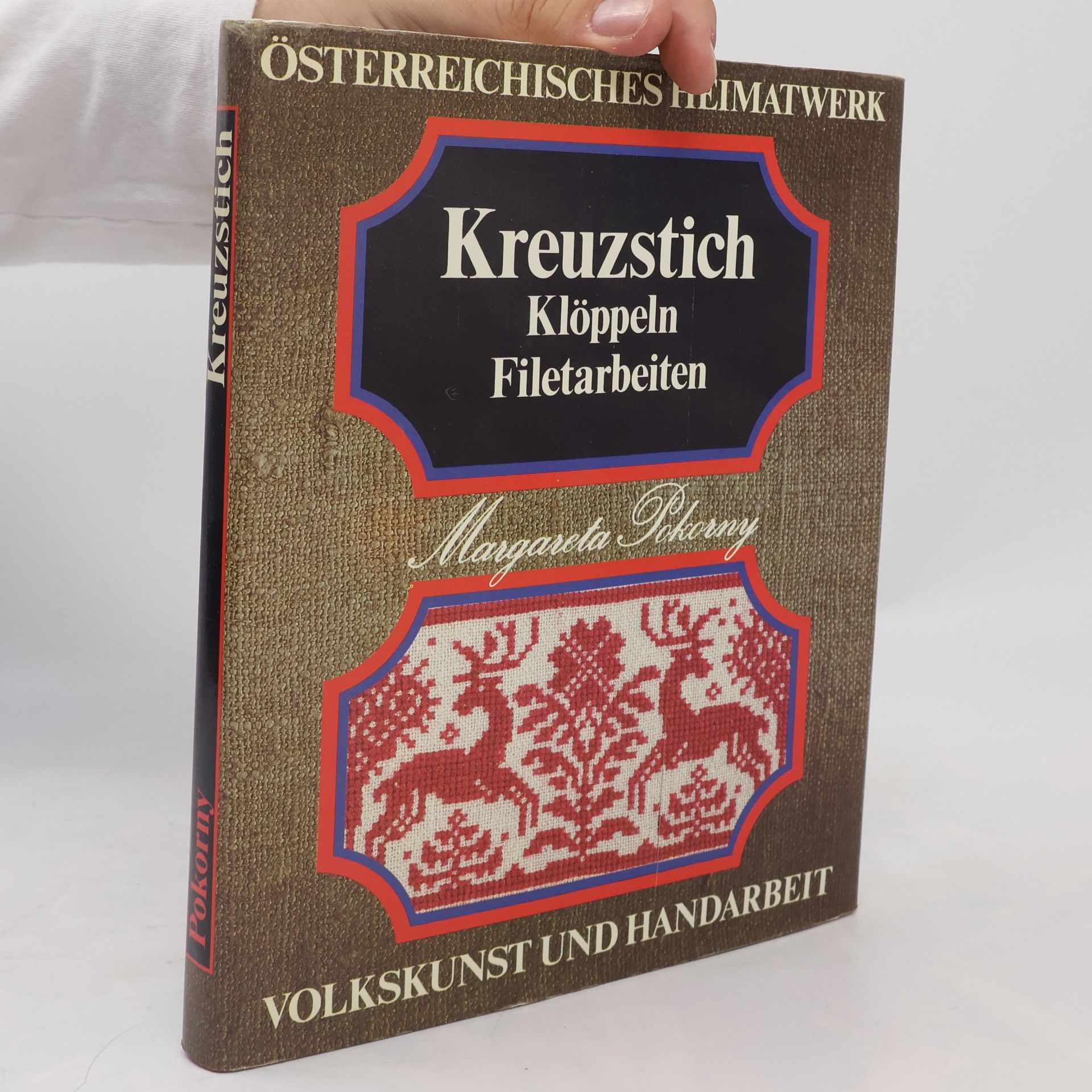 Margareta Pokorny Kreuzstich, Klöppeln, Filetarbeiten