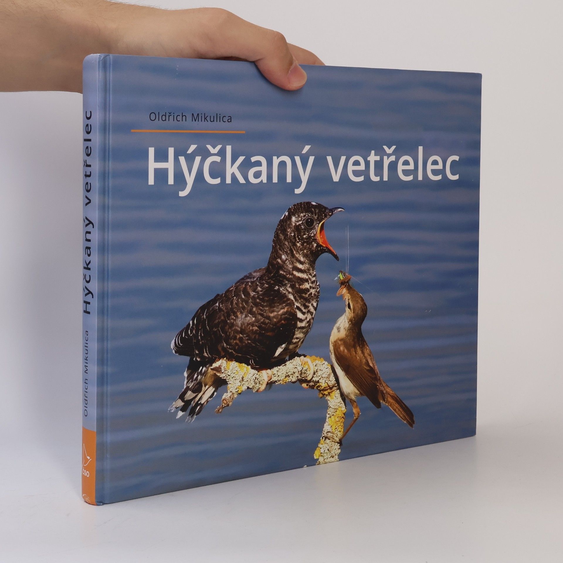 Hýčkaný vetřelec