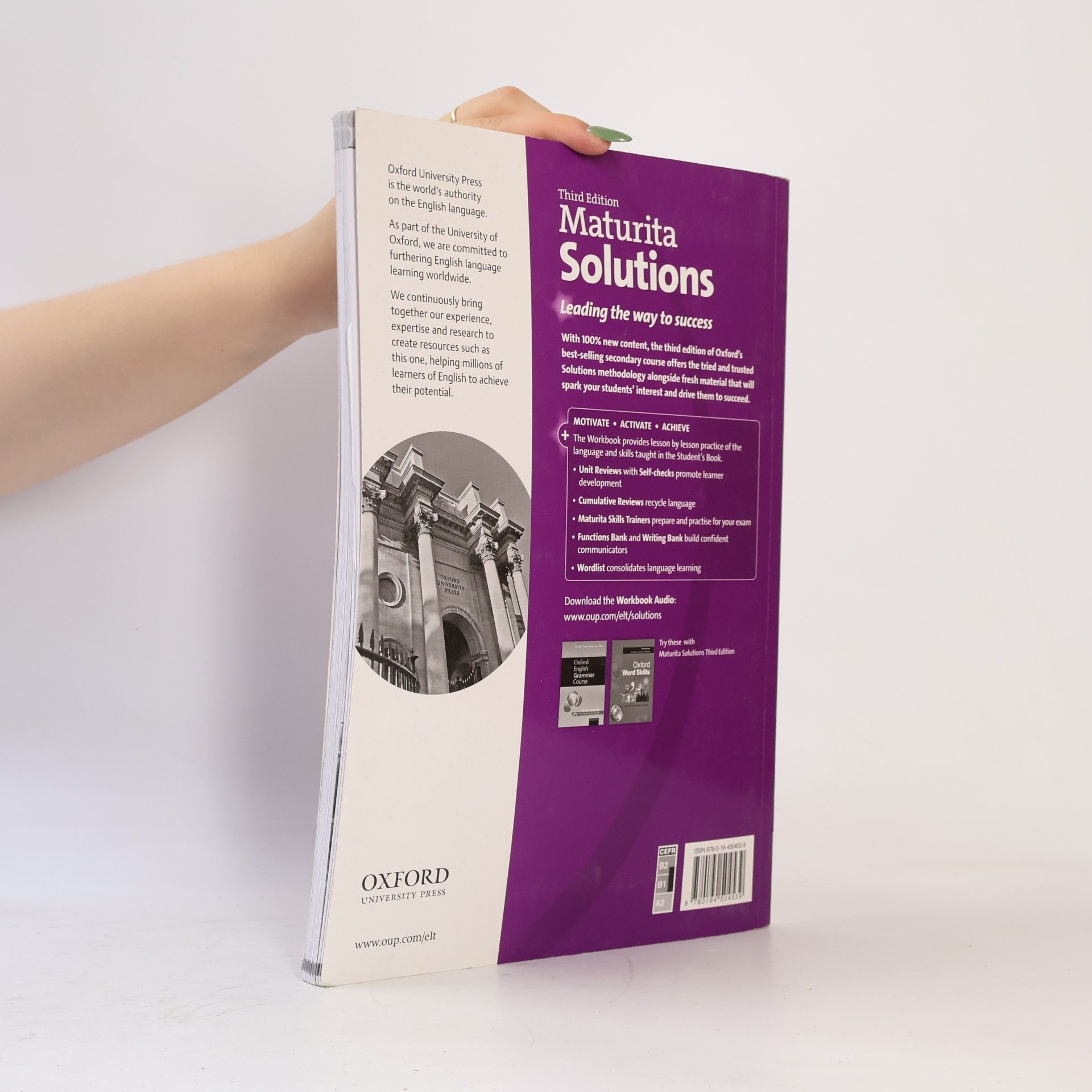 Kolektiv autorů Maturita Solutions: Intermediate - Workbook