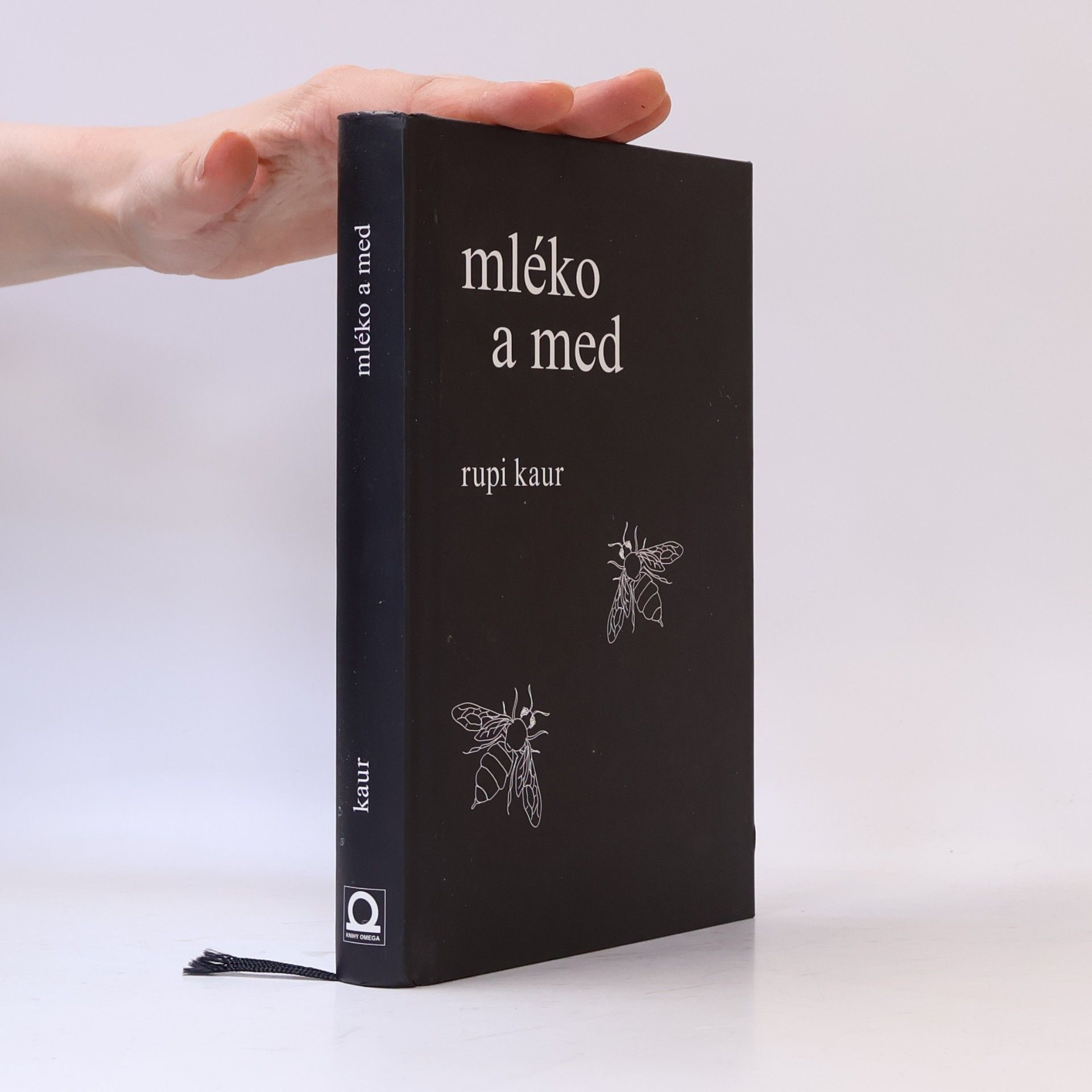 Rupi Kaur Mléko a med