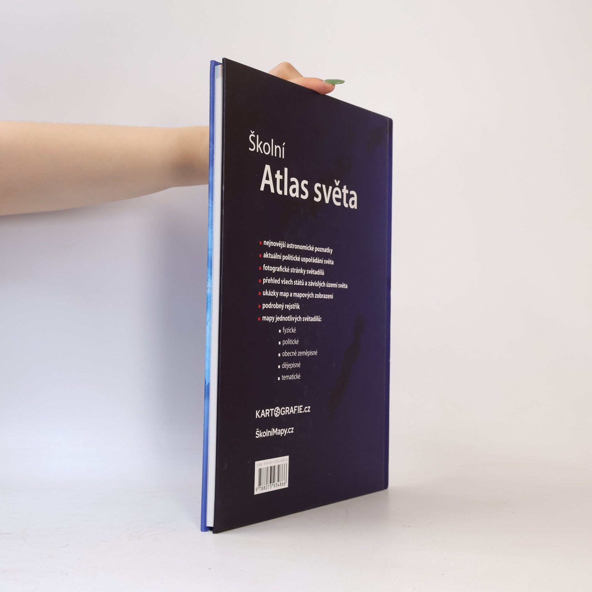 AA.VV. Školní atlas světa