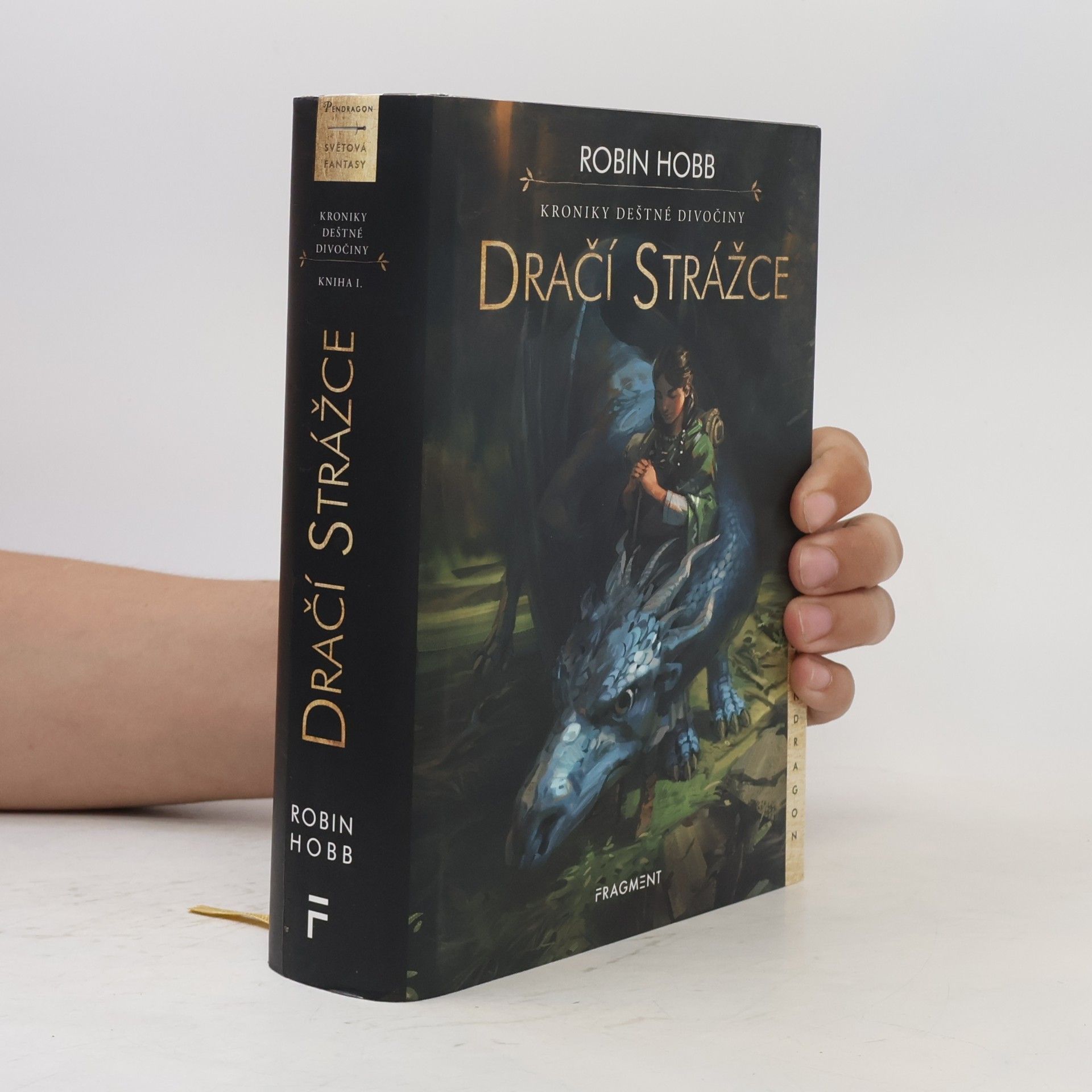 Robin Hobb Kroniky Deštné divočiny. Dračí strážce
