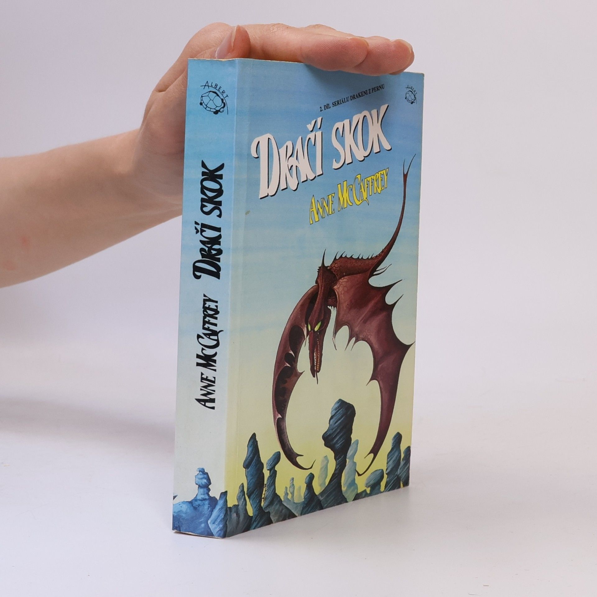 Anne McCaffrey Drakeni z Pernu 2. Dračí skok