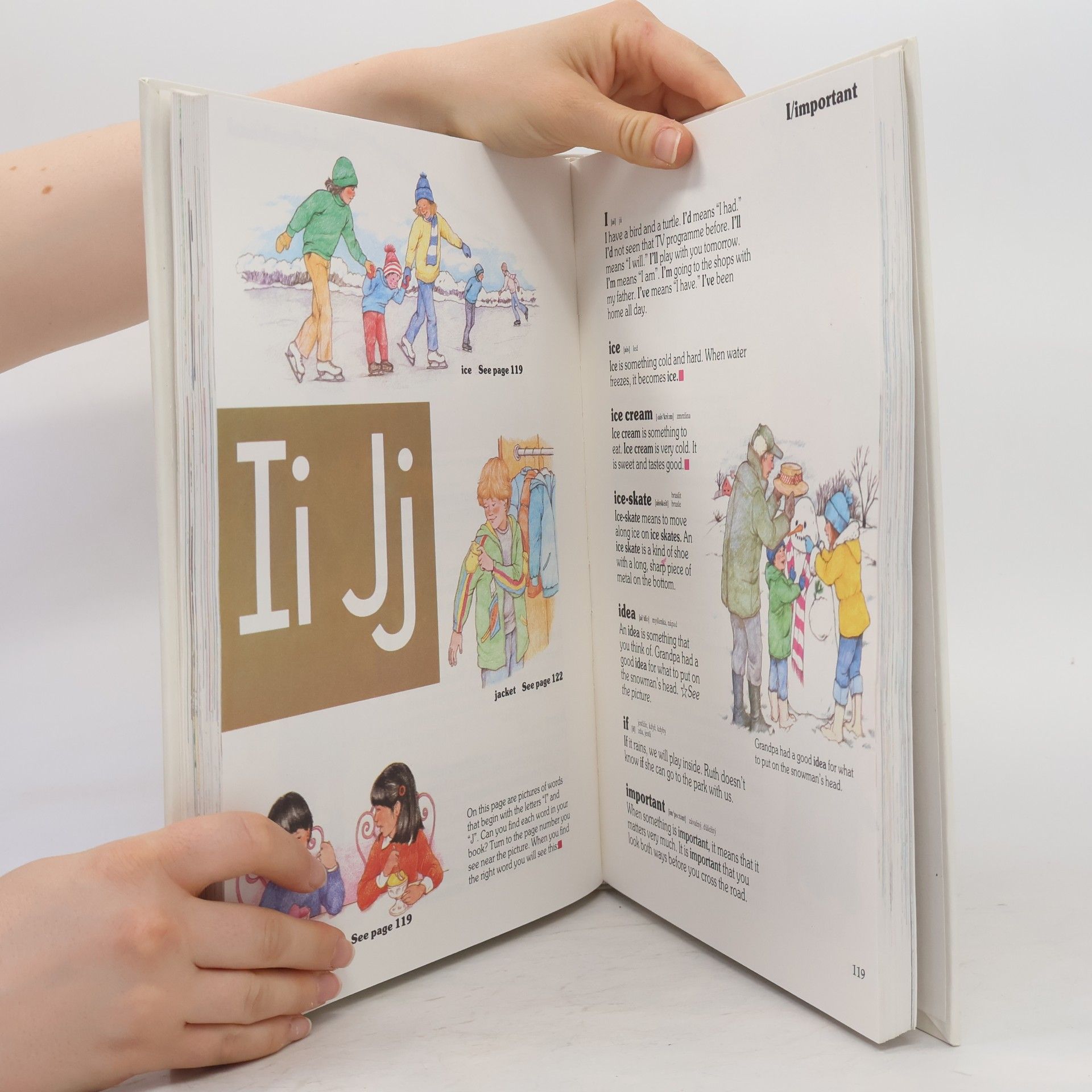 Collectif d'auteurs Illustrated First Dictionary