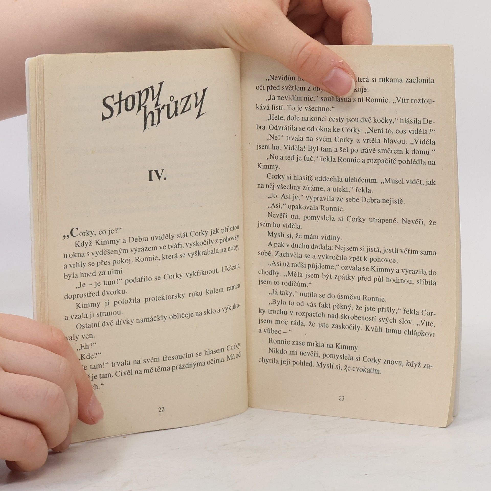 R. L. Stine Smrt ze záhrobí. Stopy hrůzy 39