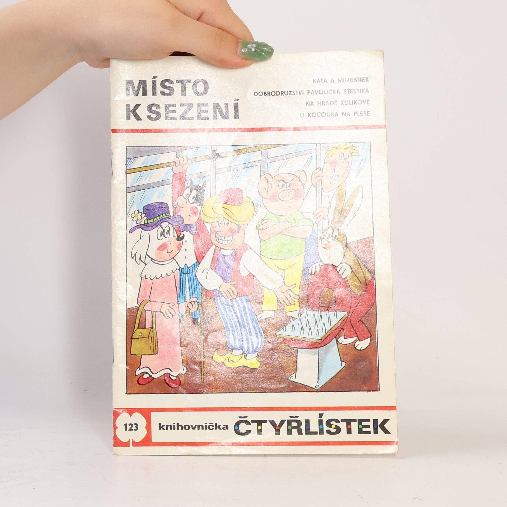 Ljuba Štíplová Čtyřlístek 123. Místo k sezení