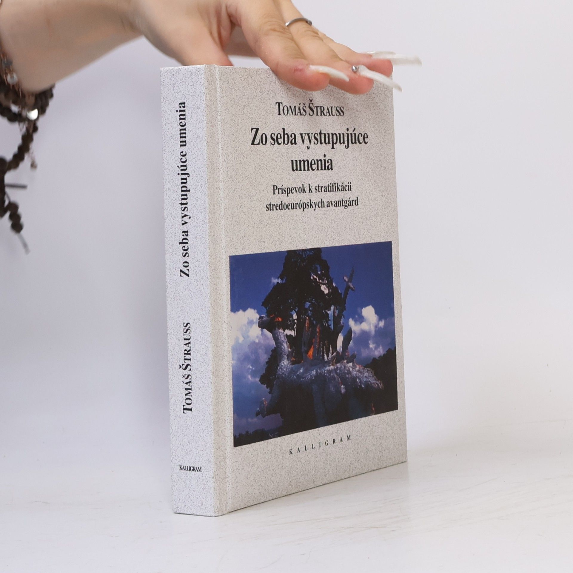 Thomas Strauss Zo seba vystupujúce umenia