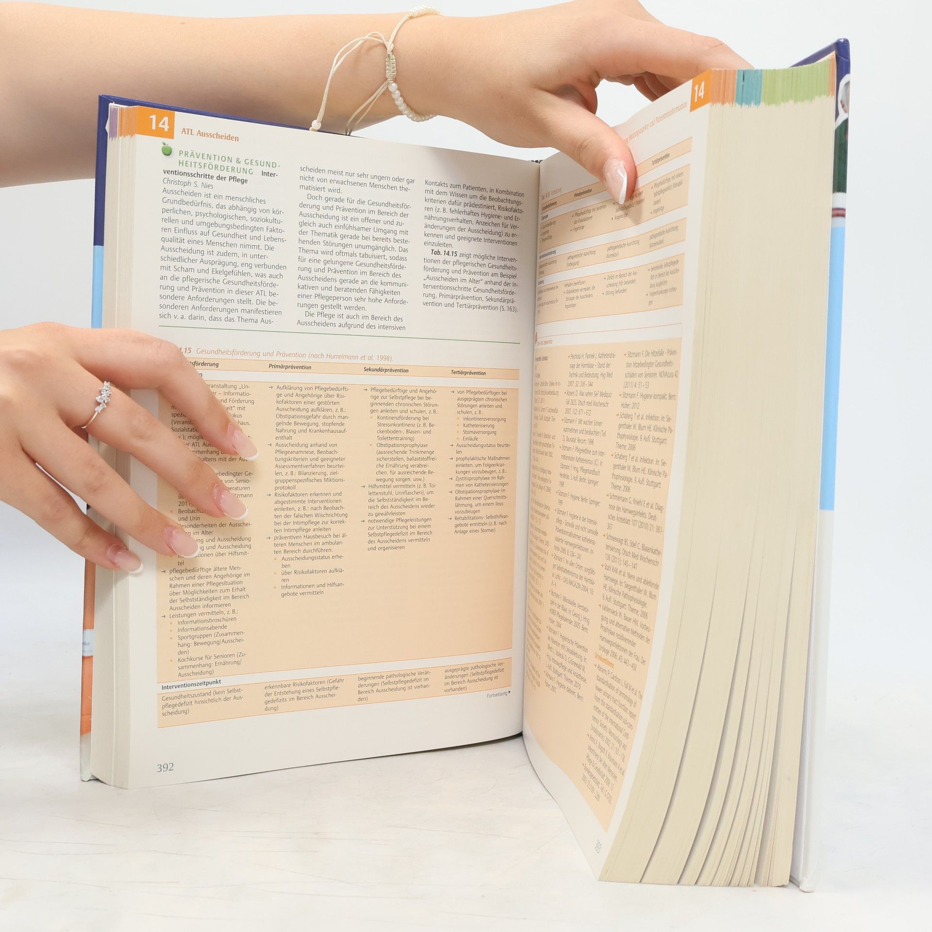 Kolektív autorov Thiemes Pflege. Das Lehrbuch für Pflegende in Ausbildung