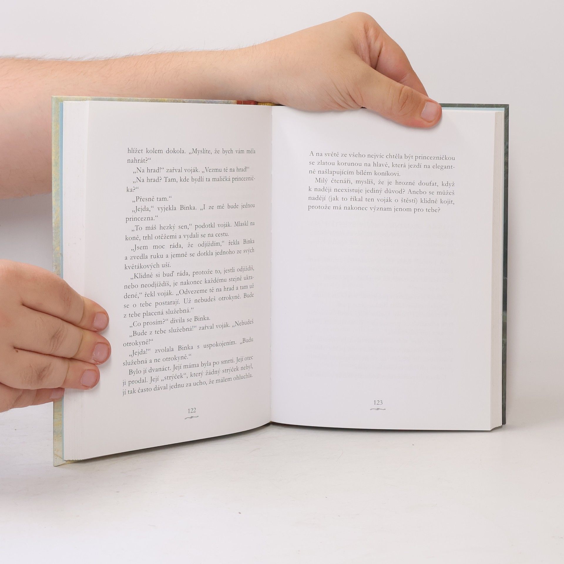 Kate DiCamillo Příběh o Zoufálkovi, aneb, Vyprávění o myšákovi, princezně, troše polévky a špulce niti