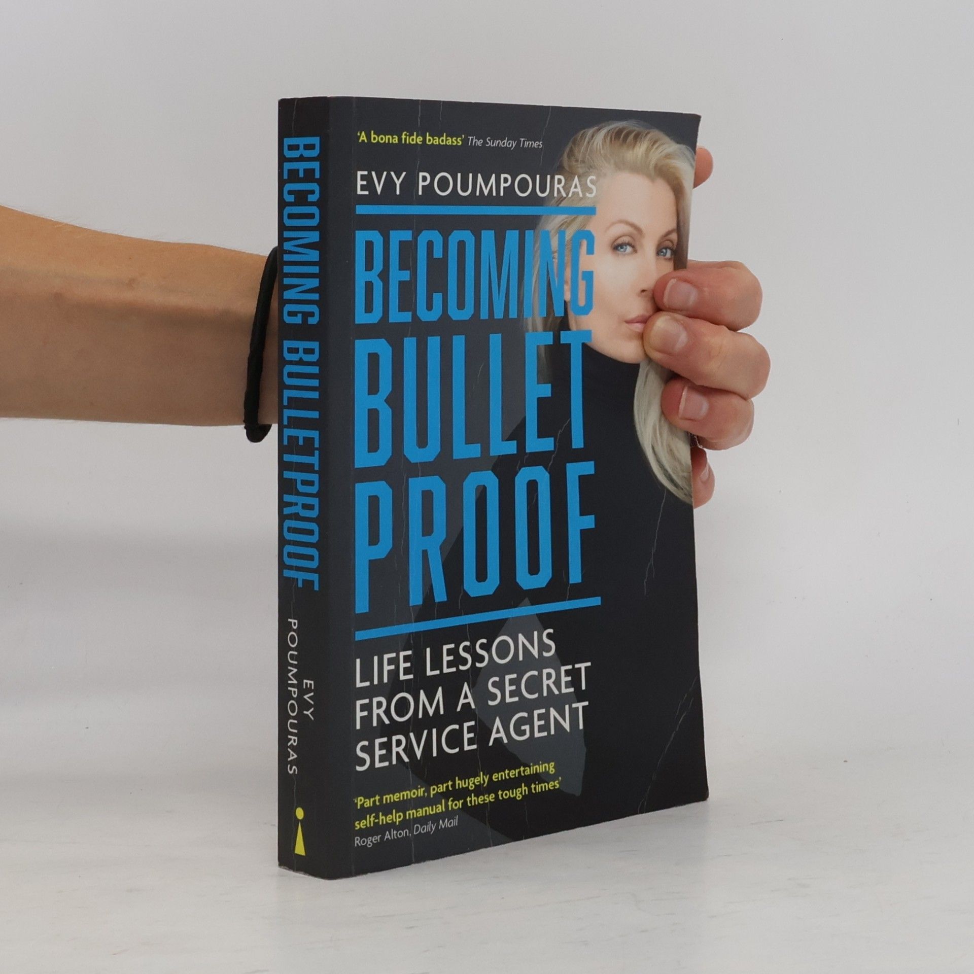 Poumpouras Evy Becoming Bulletproof