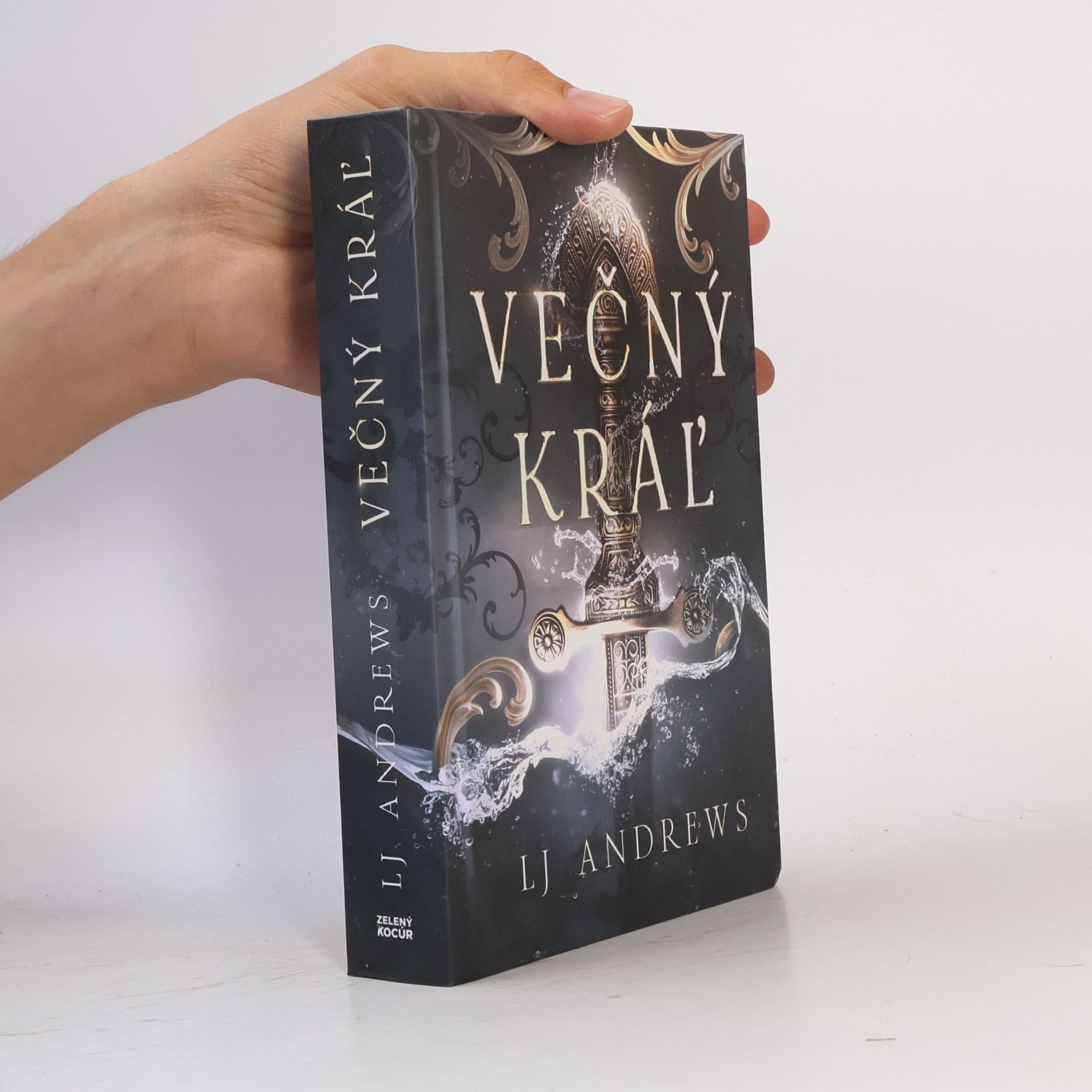 Lj Andrews Večný kráľ