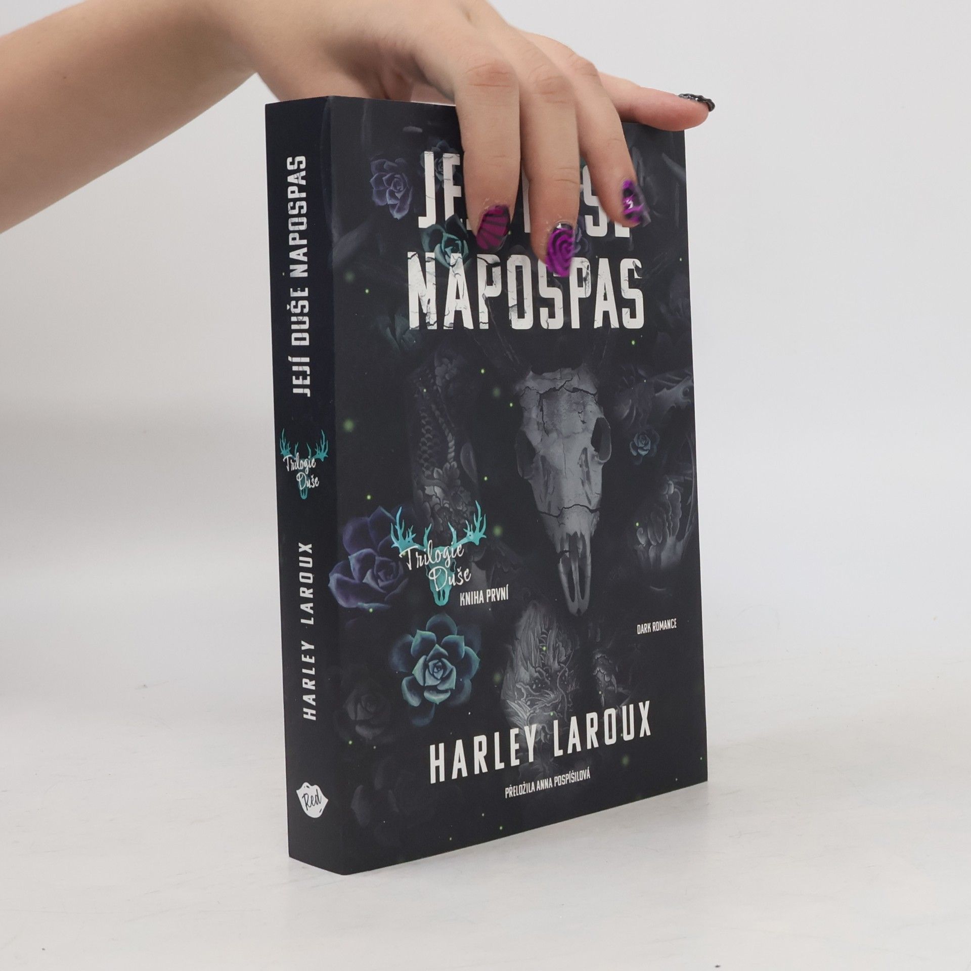 Harley Laroux Její duše napospas