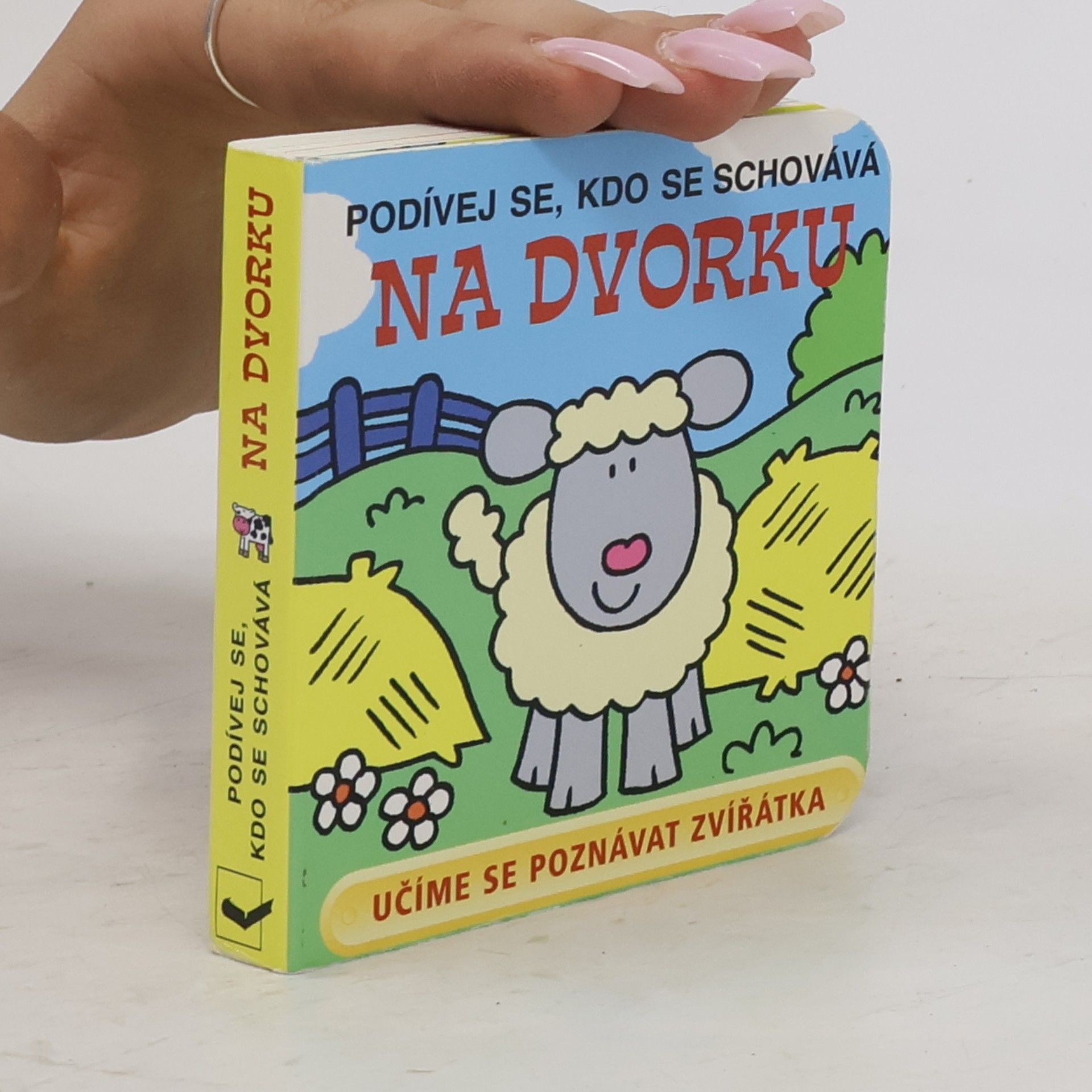 David Crossley Podívej se, kdo se schovává na dvorku