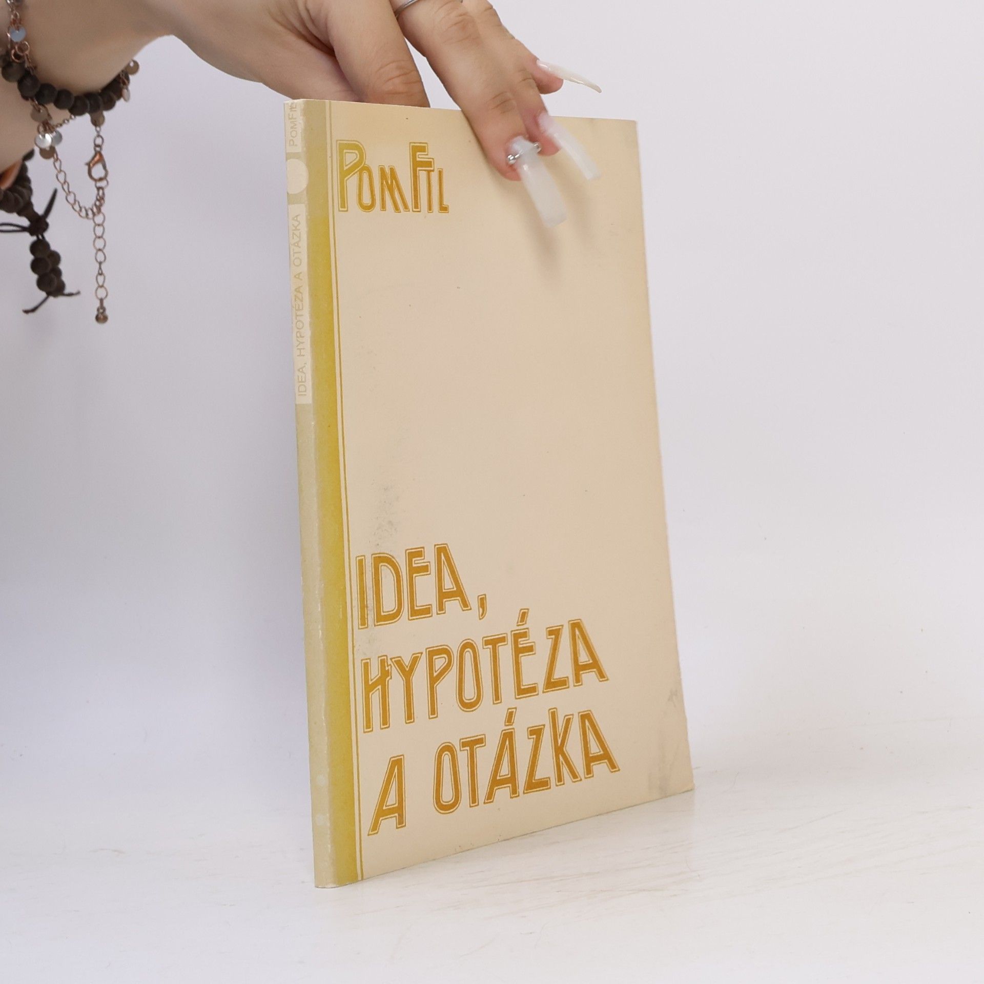 Idea, hypotéza a otázka. K Platónově teorii idejí