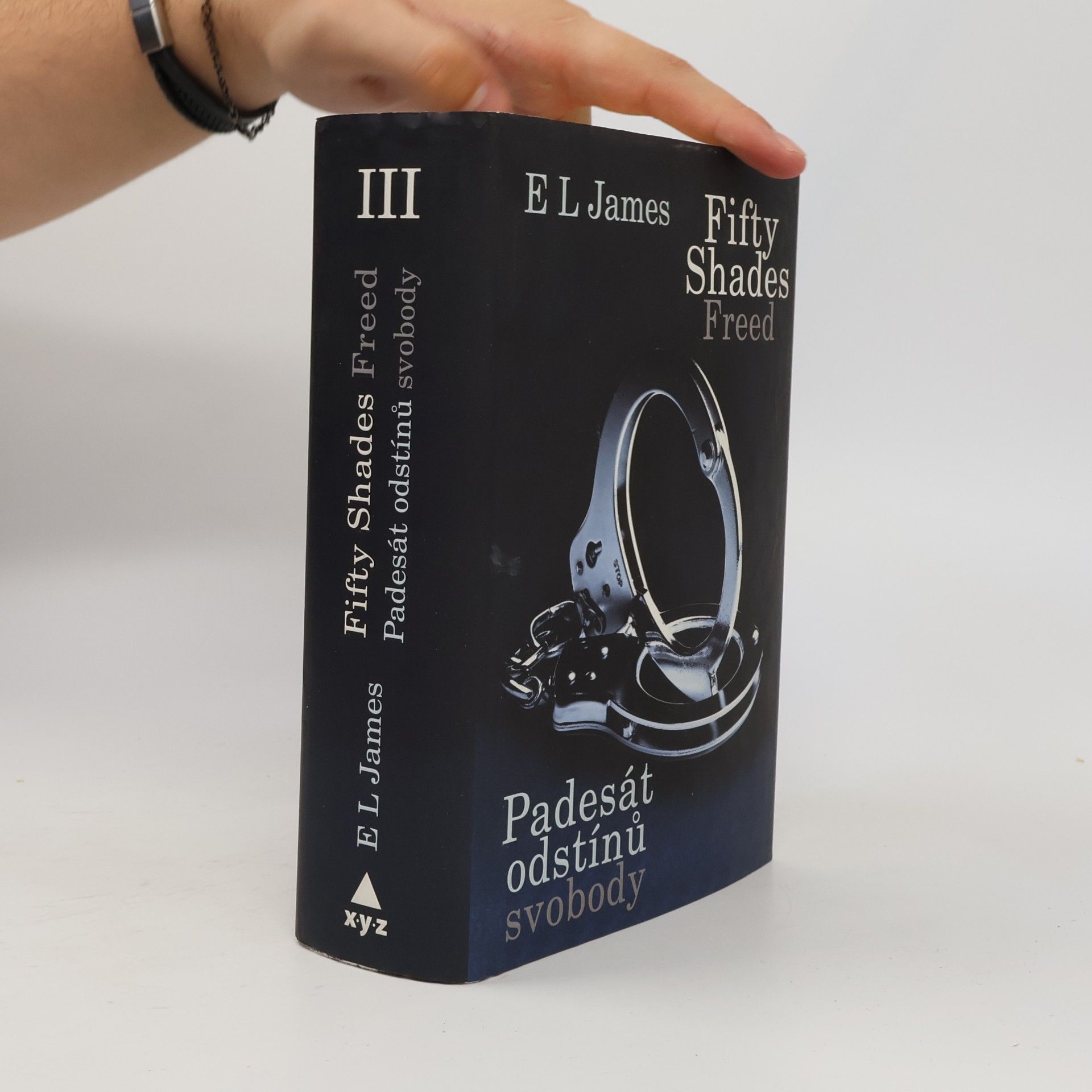 E. L. James Padesát odstínů svobody