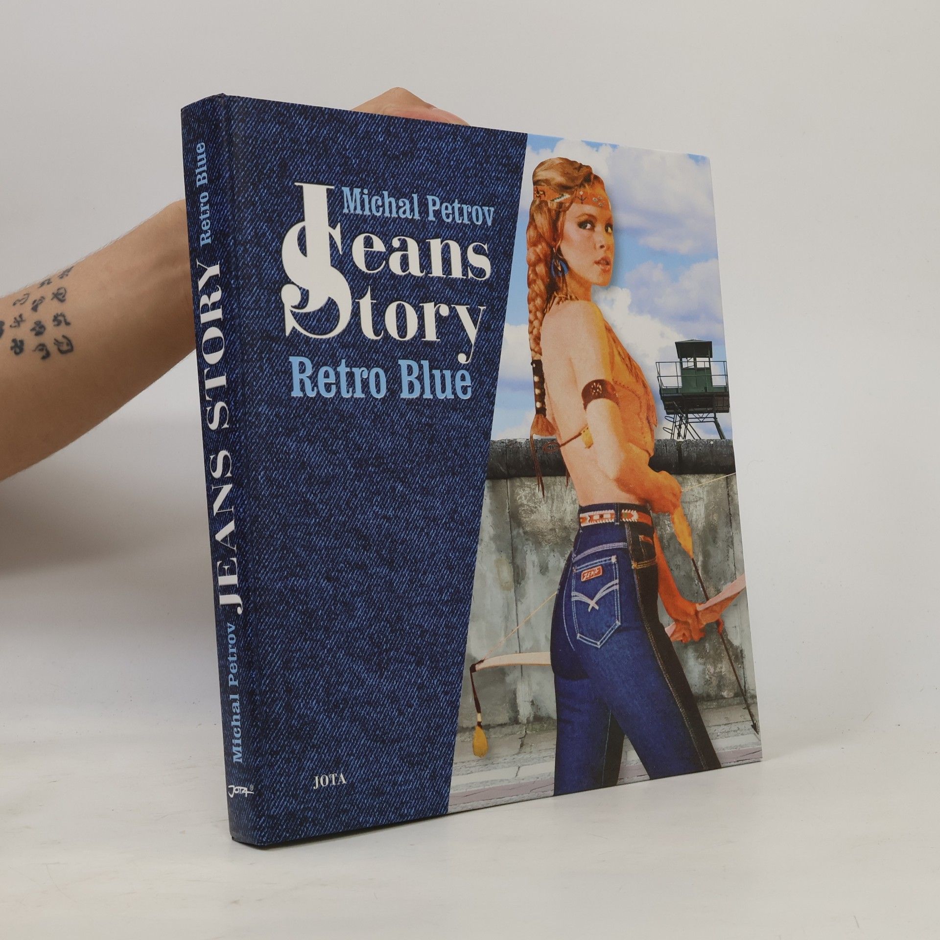 Michal Petrov Jeans story: Retro blue