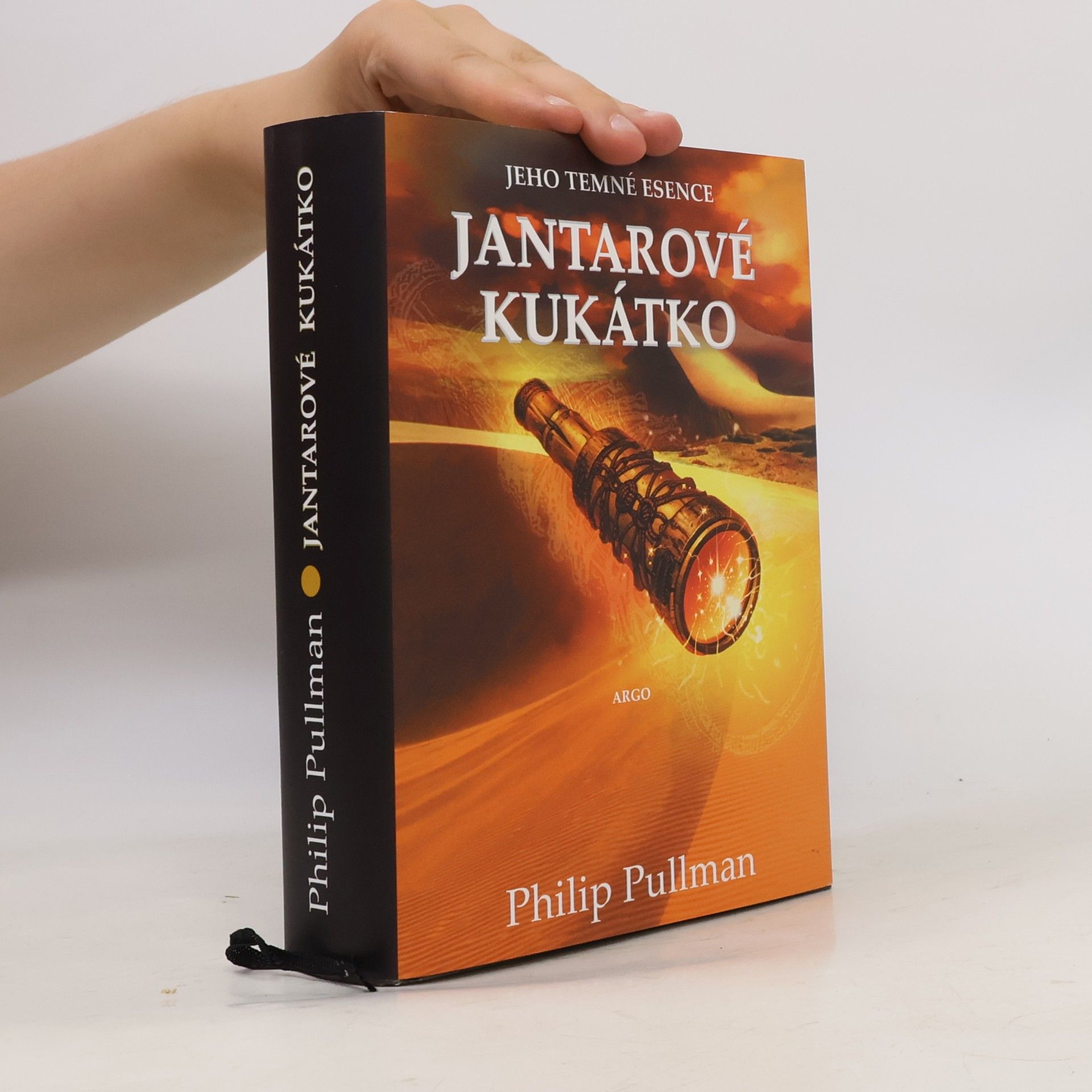 Philip Pullman Jantarové kukátko