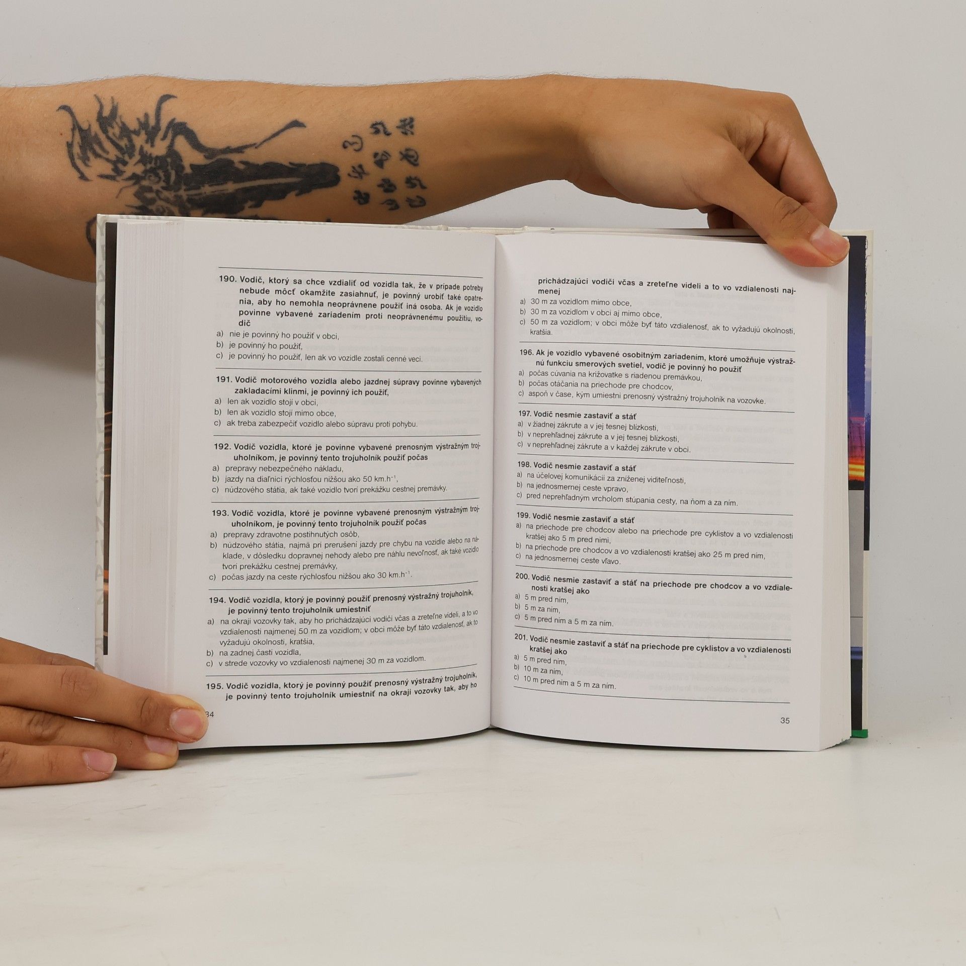 Autorenkollektiv Predpisy o cestnej premávke a skúšobné testy