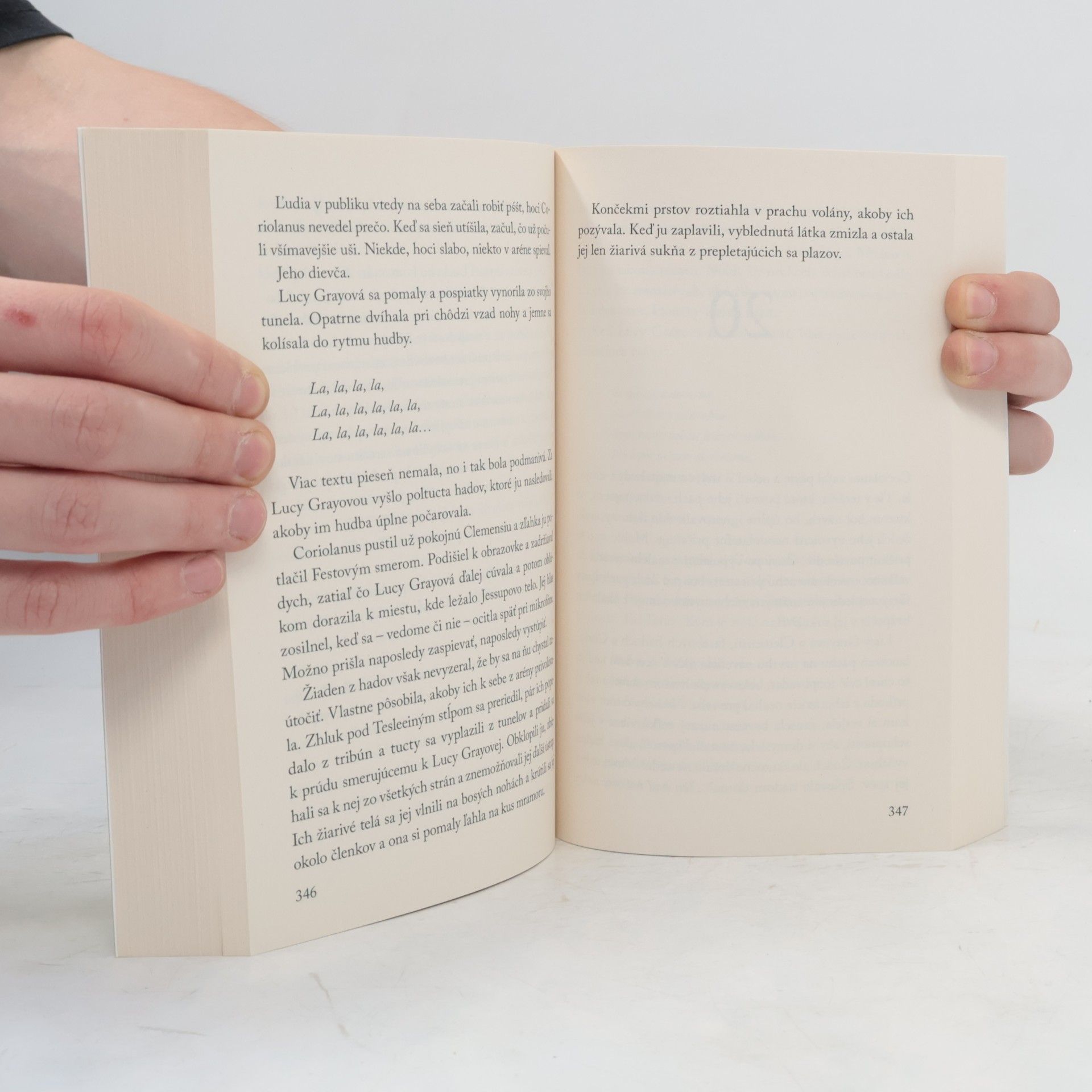 Suzanne Collins Balada o hadoch a vtáčatkách
